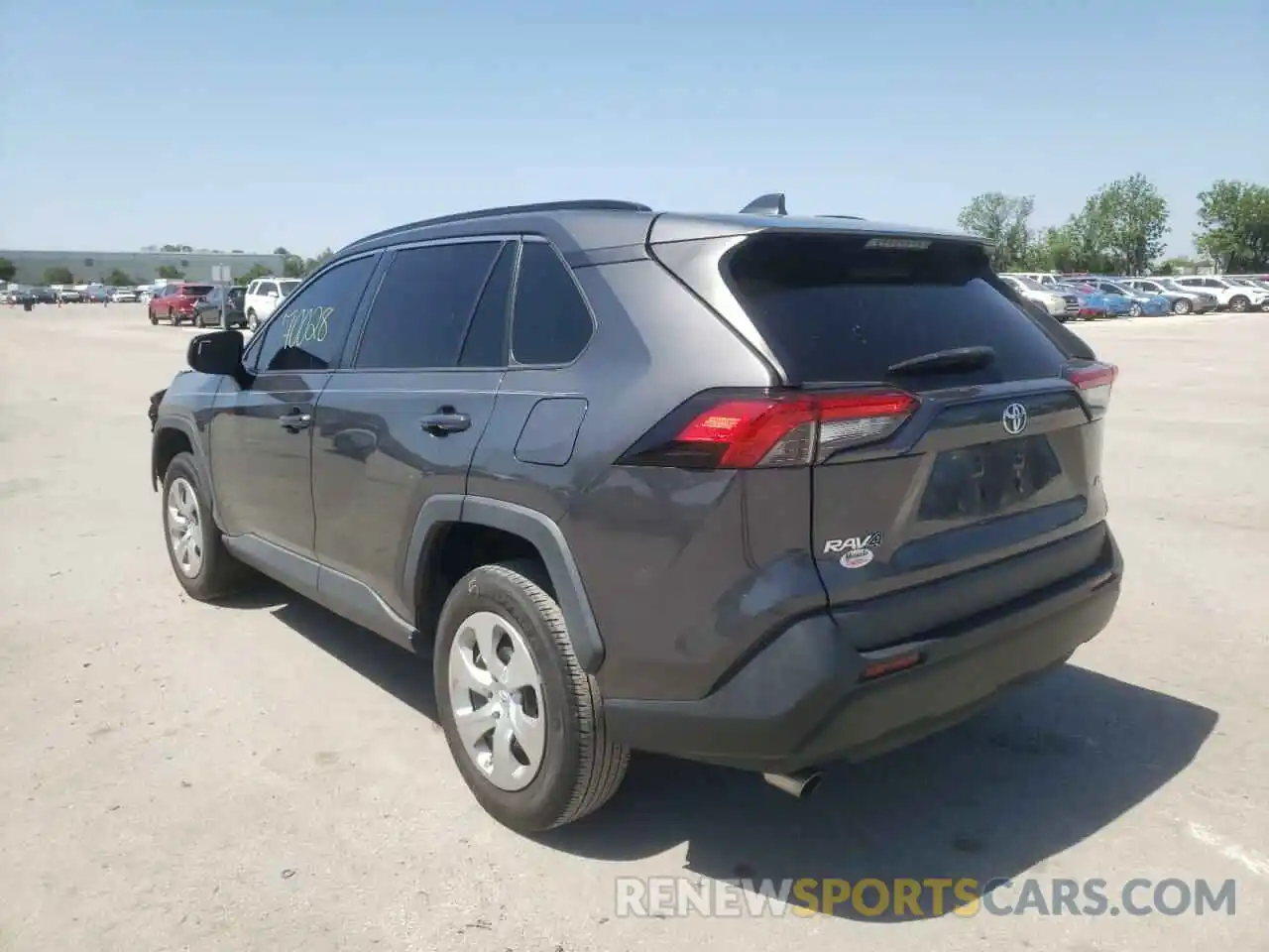 3 Фотография поврежденного автомобиля 2T3H1RFV2KW005531 TOYOTA RAV4 2019