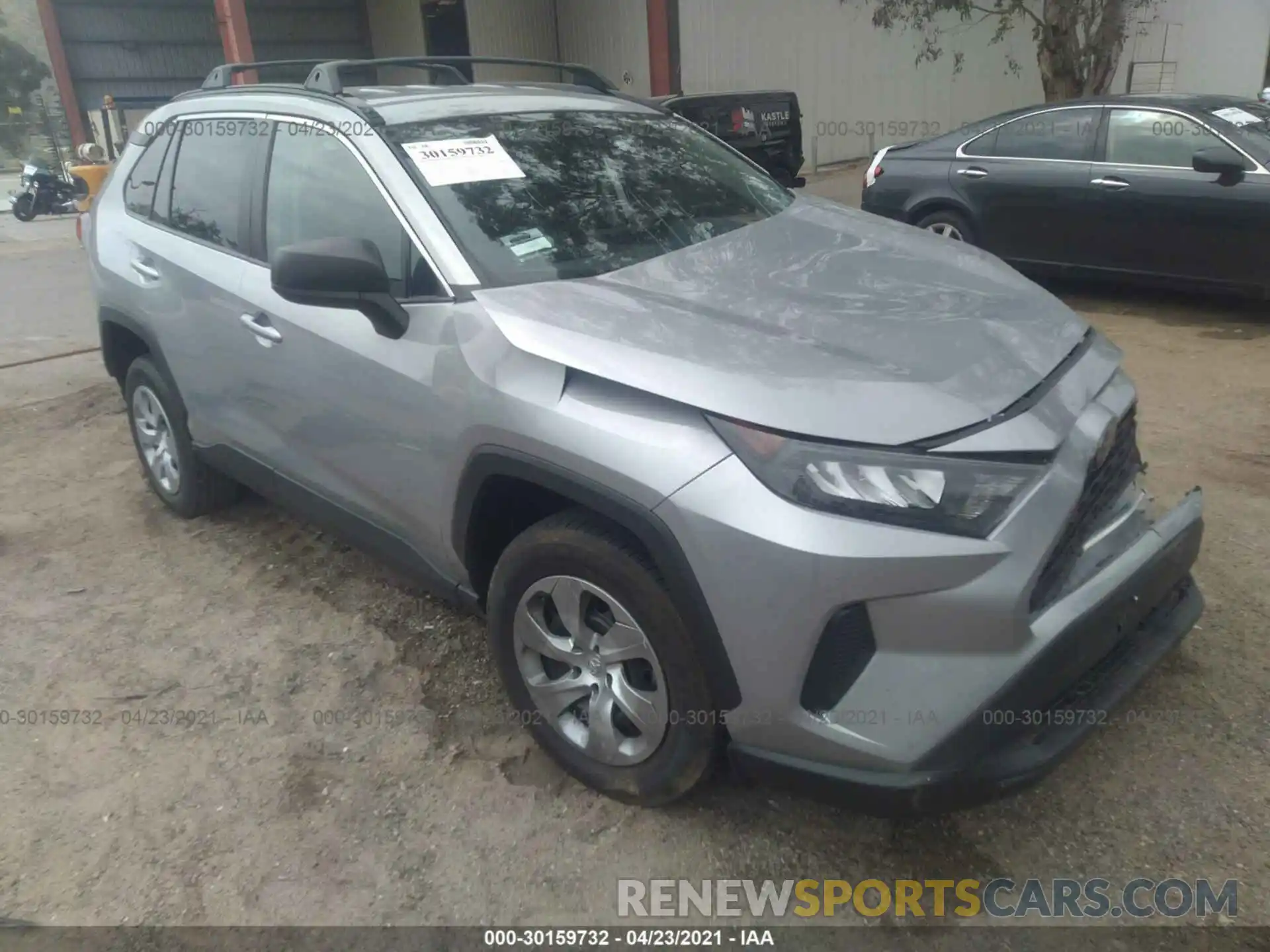 1 Photograph of a damaged car 2T3H1RFV2KW006338 TOYOTA RAV4 2019