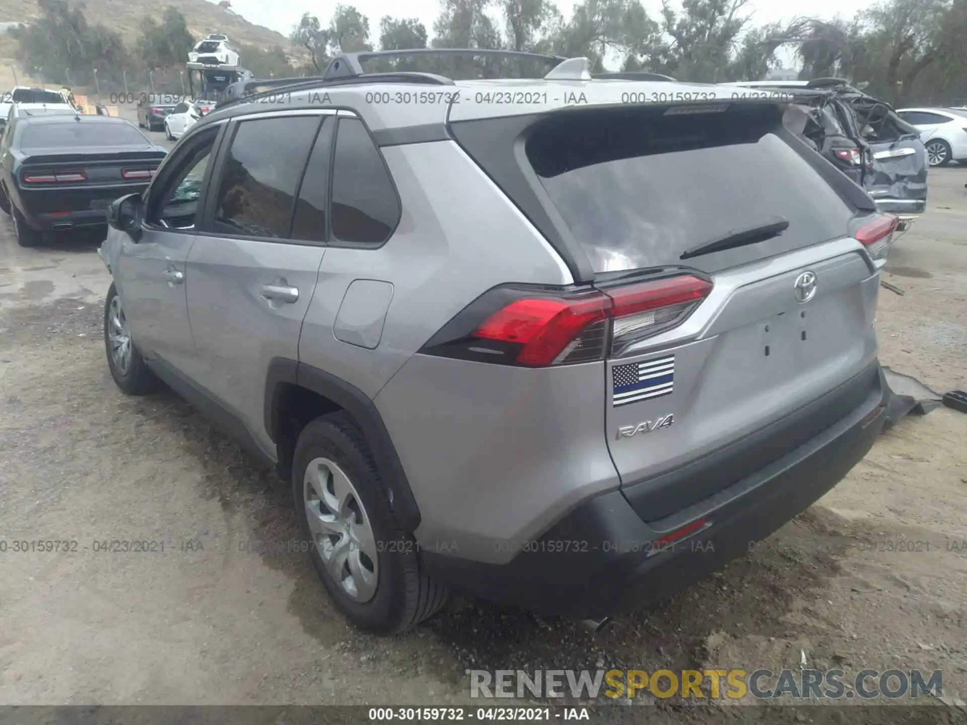 3 Photograph of a damaged car 2T3H1RFV2KW006338 TOYOTA RAV4 2019