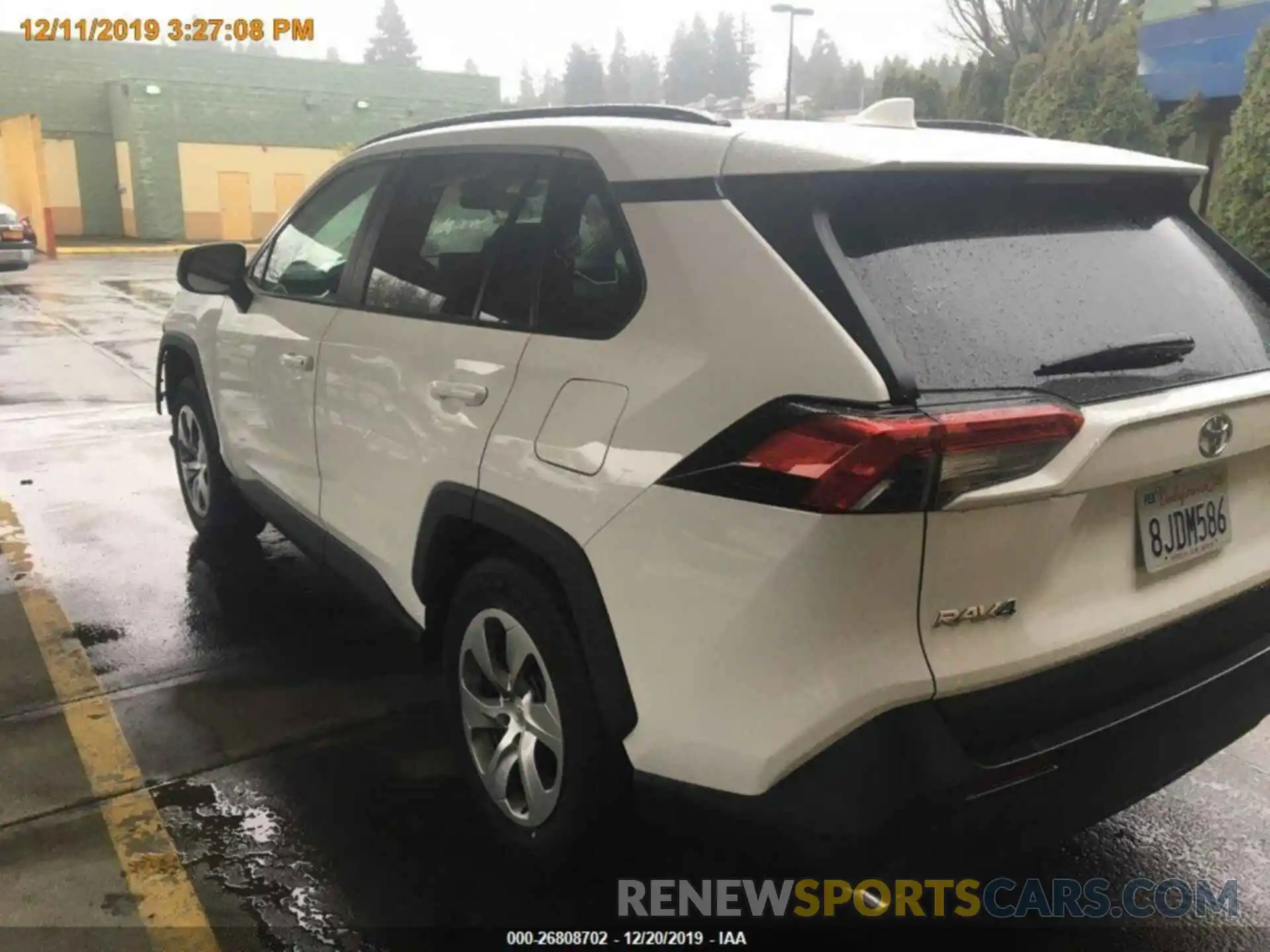 17 Photograph of a damaged car 2T3H1RFV2KW008171 TOYOTA RAV4 2019