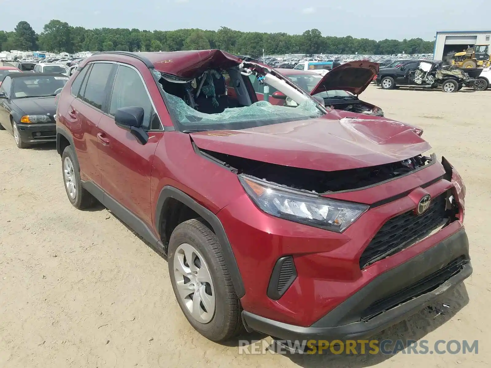 1 Photograph of a damaged car 2T3H1RFV2KW013886 TOYOTA RAV4 2019