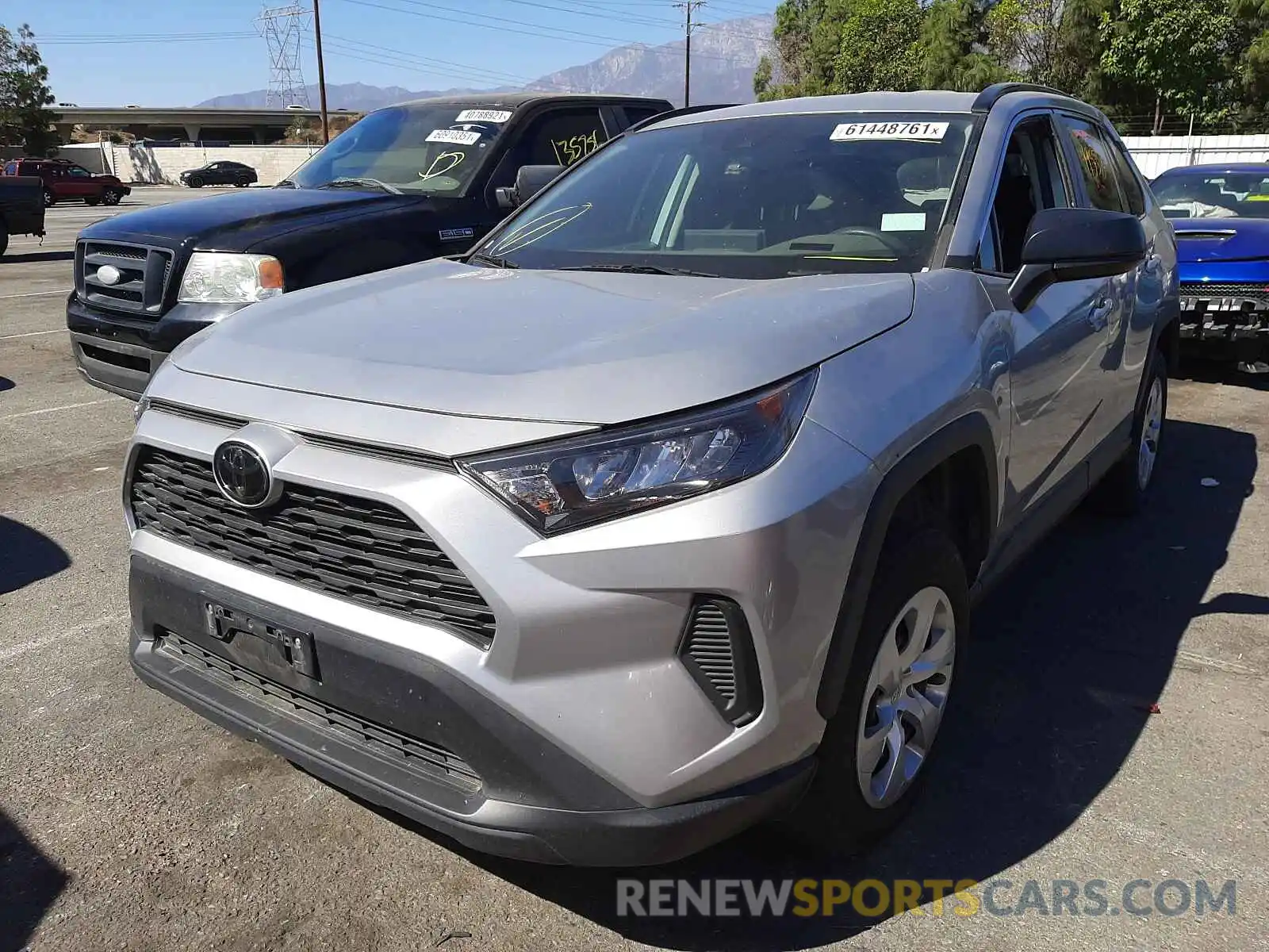 2 Photograph of a damaged car 2T3H1RFV2KW014343 TOYOTA RAV4 2019