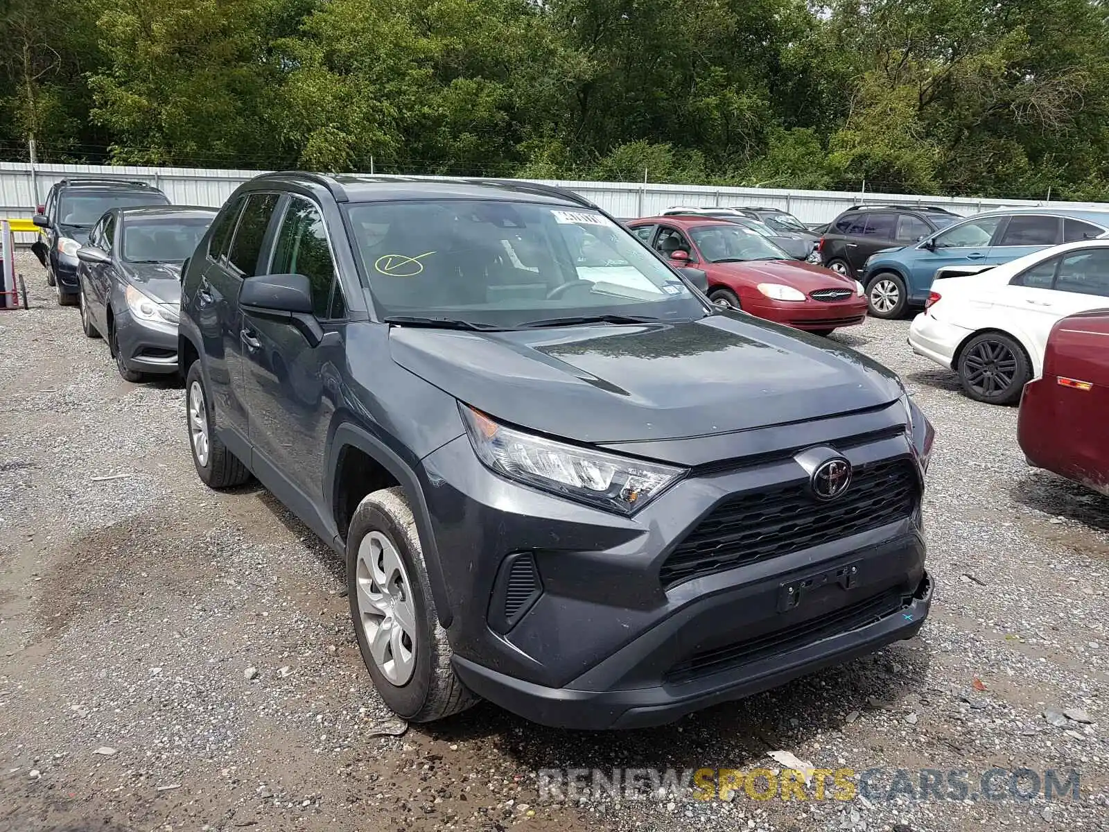 1 Photograph of a damaged car 2T3H1RFV2KW019512 TOYOTA RAV4 2019