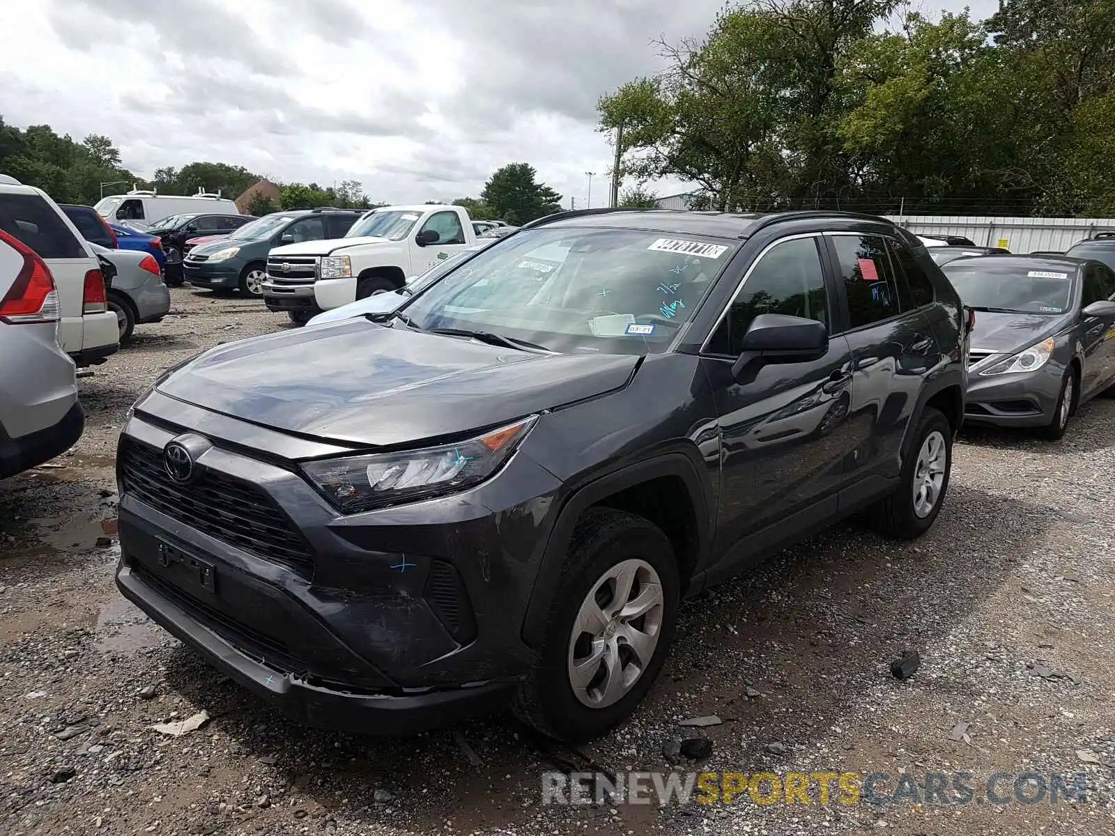 2 Photograph of a damaged car 2T3H1RFV2KW019512 TOYOTA RAV4 2019