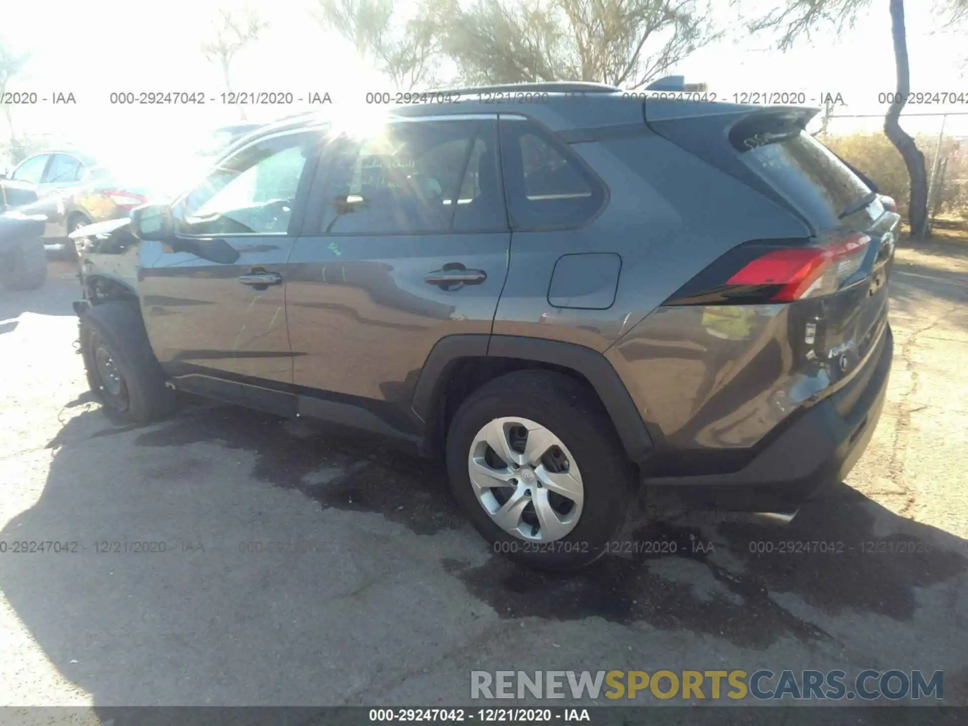 3 Photograph of a damaged car 2T3H1RFV2KW019638 TOYOTA RAV4 2019