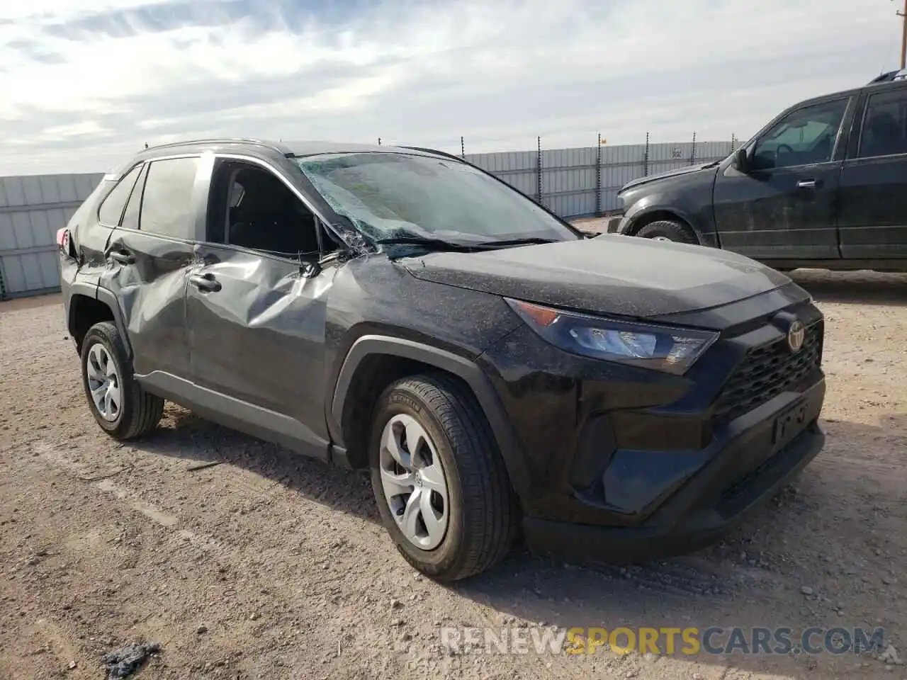 1 Photograph of a damaged car 2T3H1RFV2KW027559 TOYOTA RAV4 2019