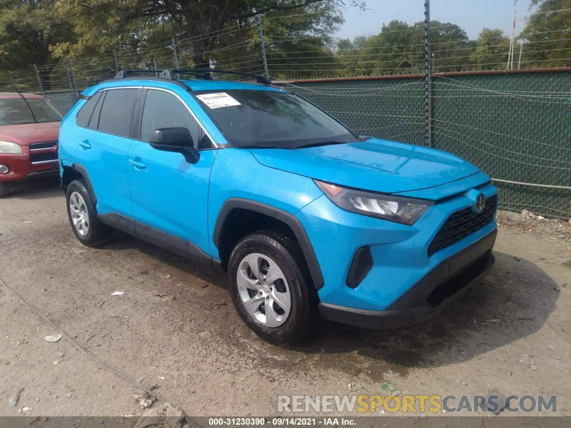 1 Photograph of a damaged car 2T3H1RFV2KW029005 TOYOTA RAV4 2019