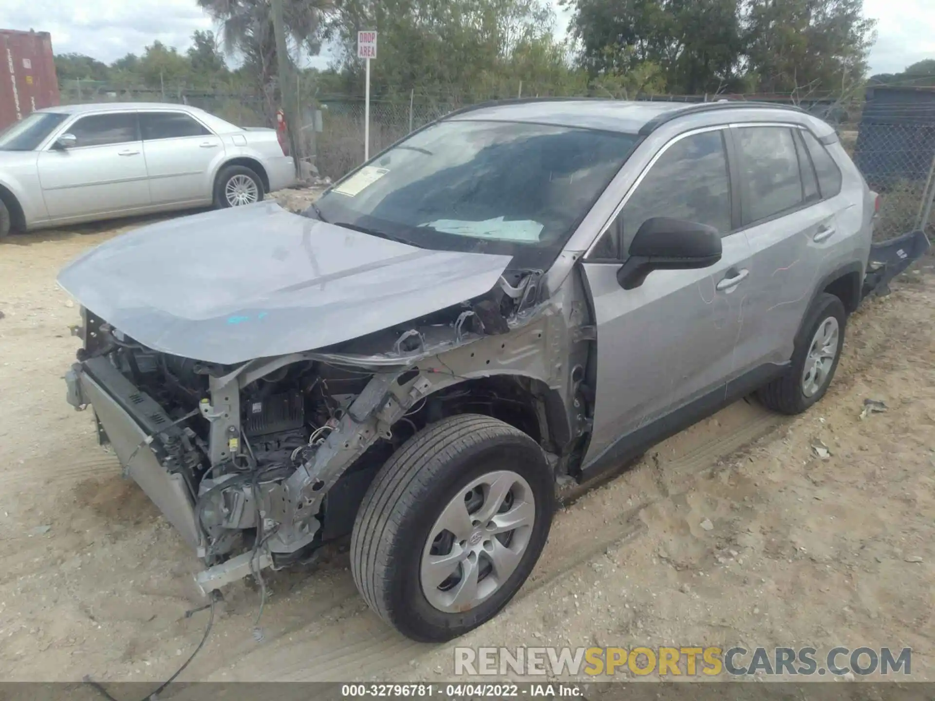 2 Photograph of a damaged car 2T3H1RFV2KW032423 TOYOTA RAV4 2019