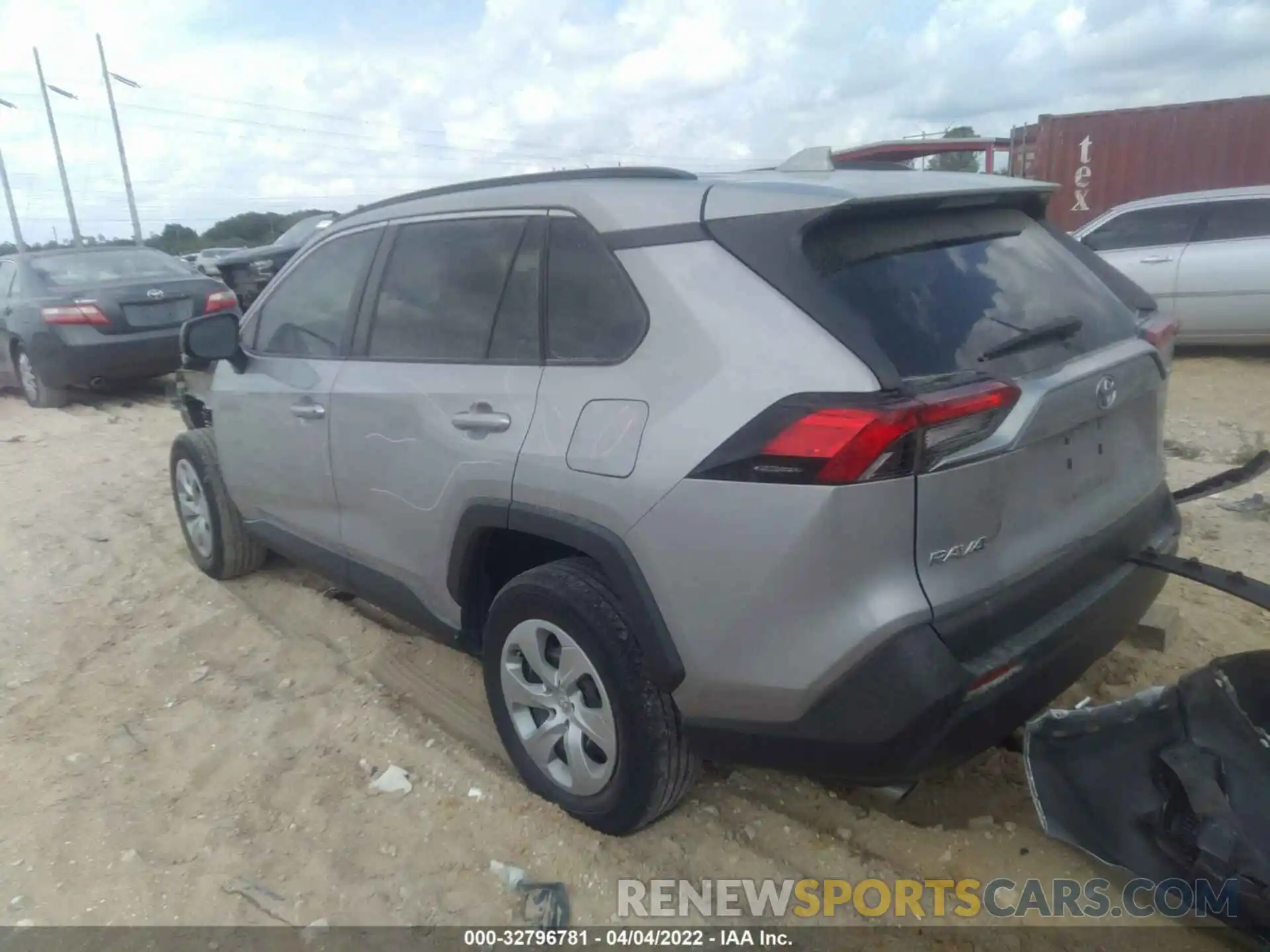 3 Photograph of a damaged car 2T3H1RFV2KW032423 TOYOTA RAV4 2019