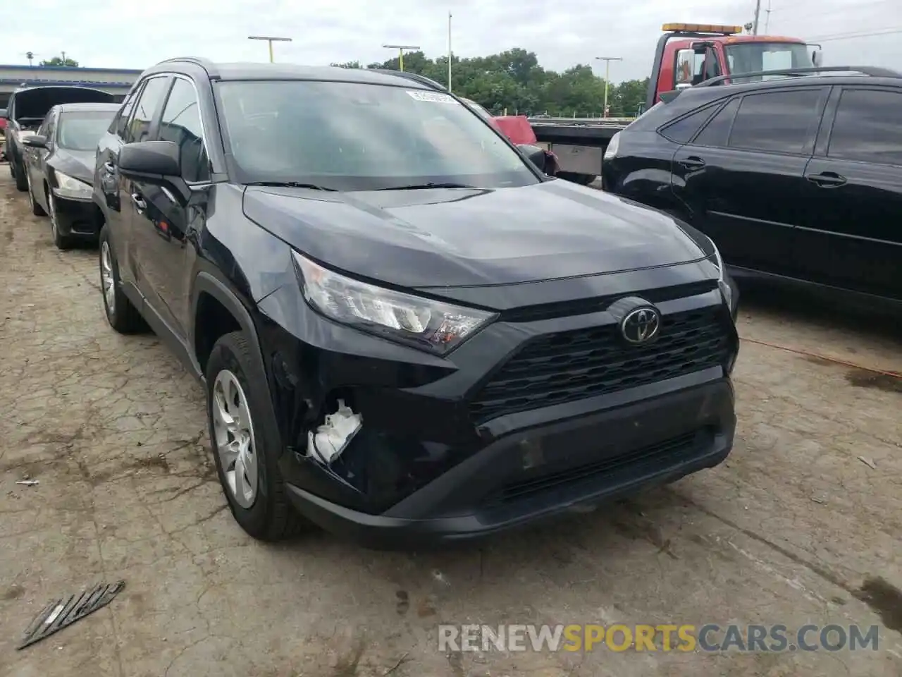 1 Photograph of a damaged car 2T3H1RFV2KW032549 TOYOTA RAV4 2019