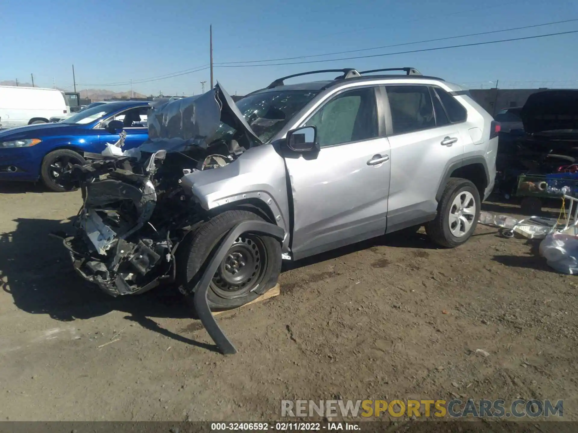 2 Photograph of a damaged car 2T3H1RFV2KW034107 TOYOTA RAV4 2019