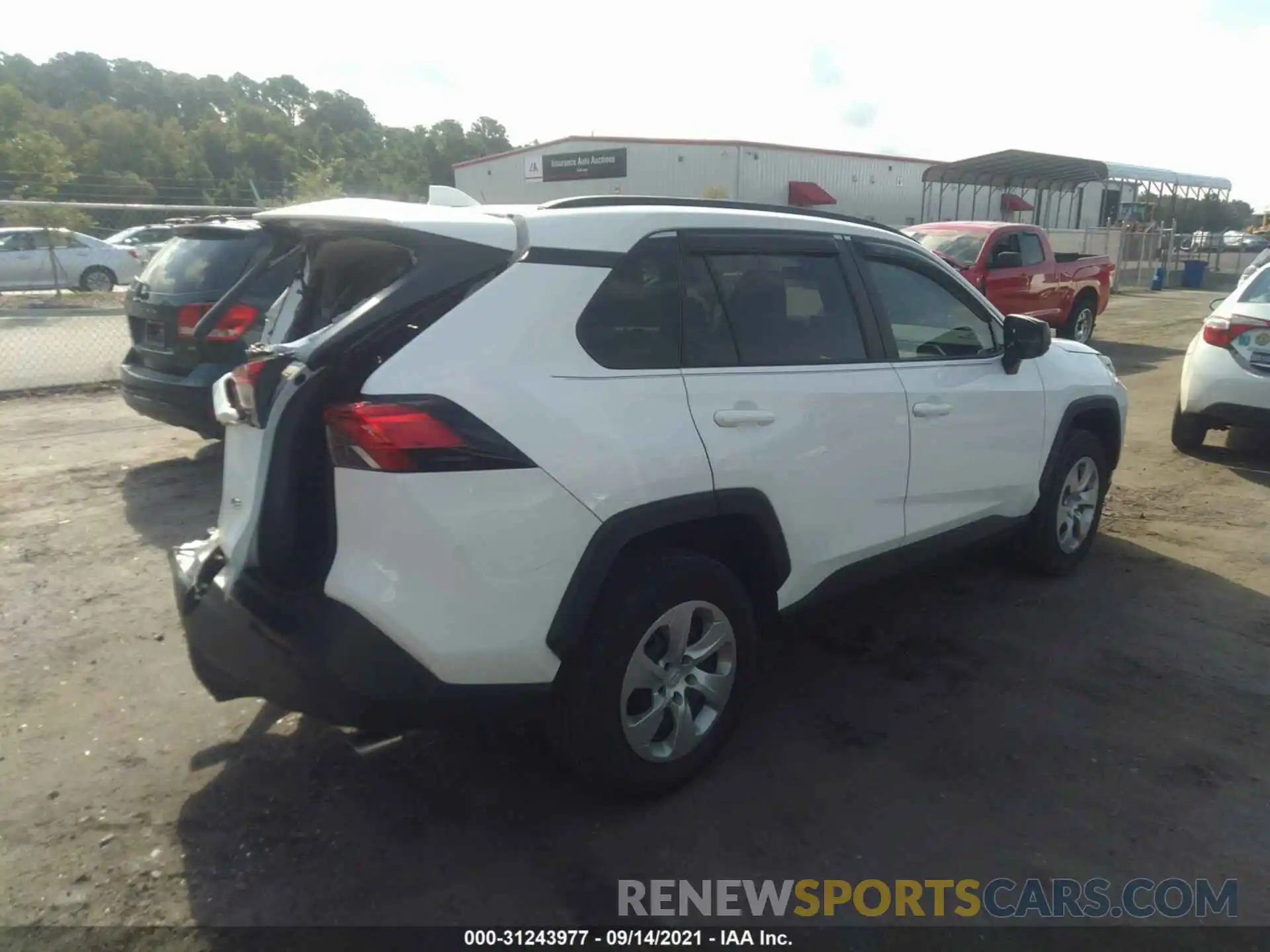 4 Photograph of a damaged car 2T3H1RFV2KW034690 TOYOTA RAV4 2019