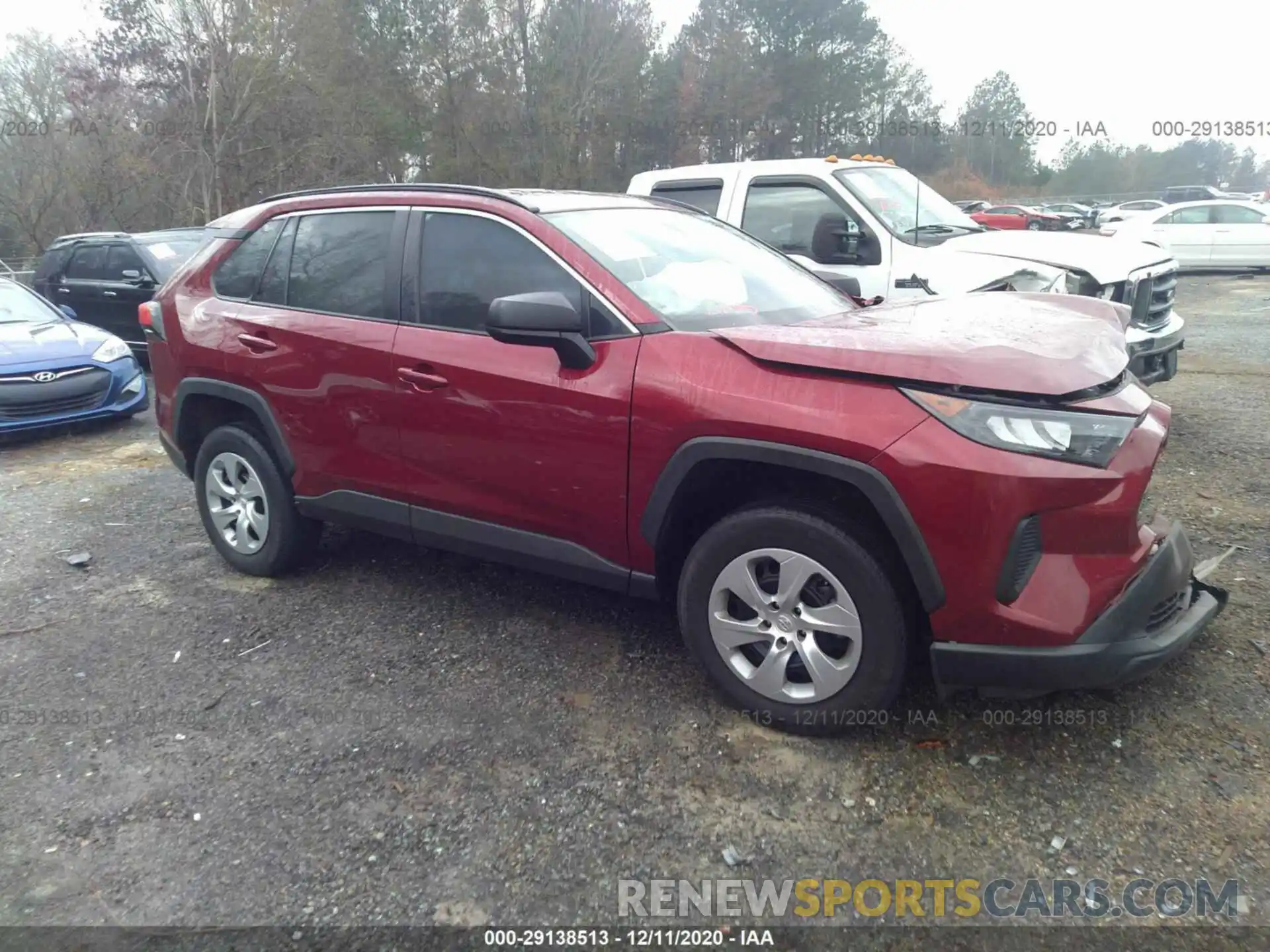 1 Photograph of a damaged car 2T3H1RFV2KW036066 TOYOTA RAV4 2019