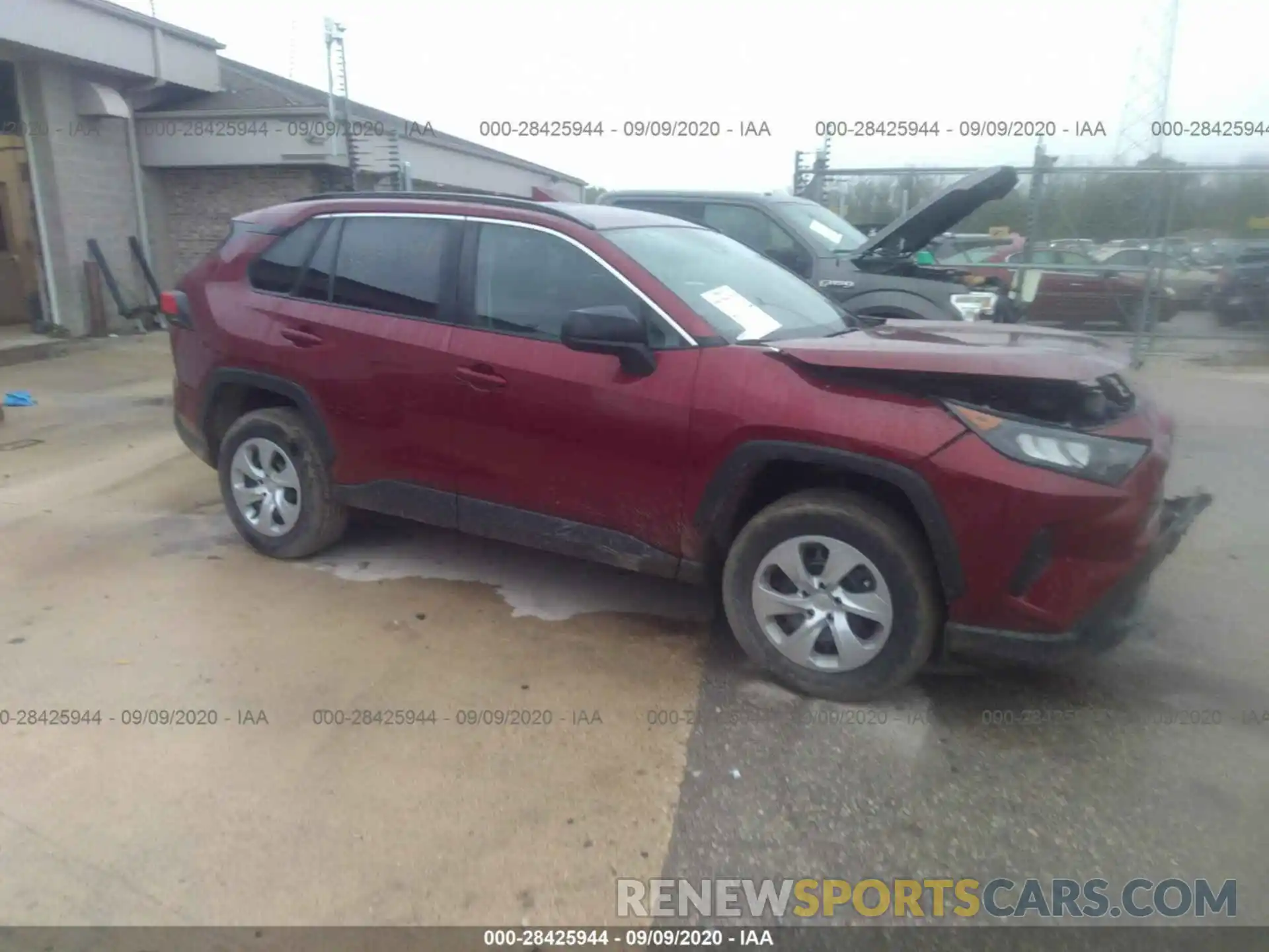 1 Photograph of a damaged car 2T3H1RFV2KW036276 TOYOTA RAV4 2019