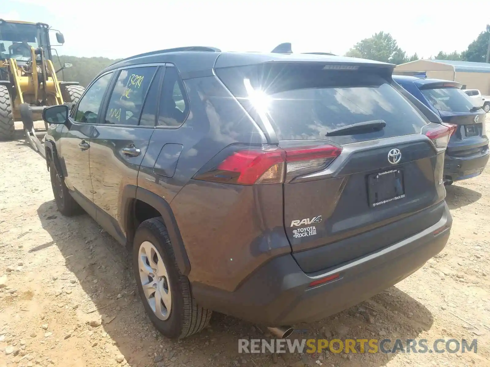 3 Photograph of a damaged car 2T3H1RFV2KW036892 TOYOTA RAV4 2019