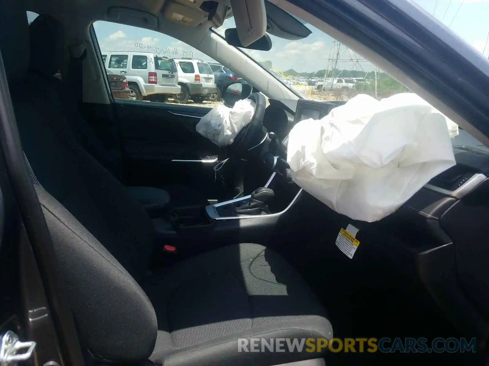 5 Photograph of a damaged car 2T3H1RFV2KW036892 TOYOTA RAV4 2019