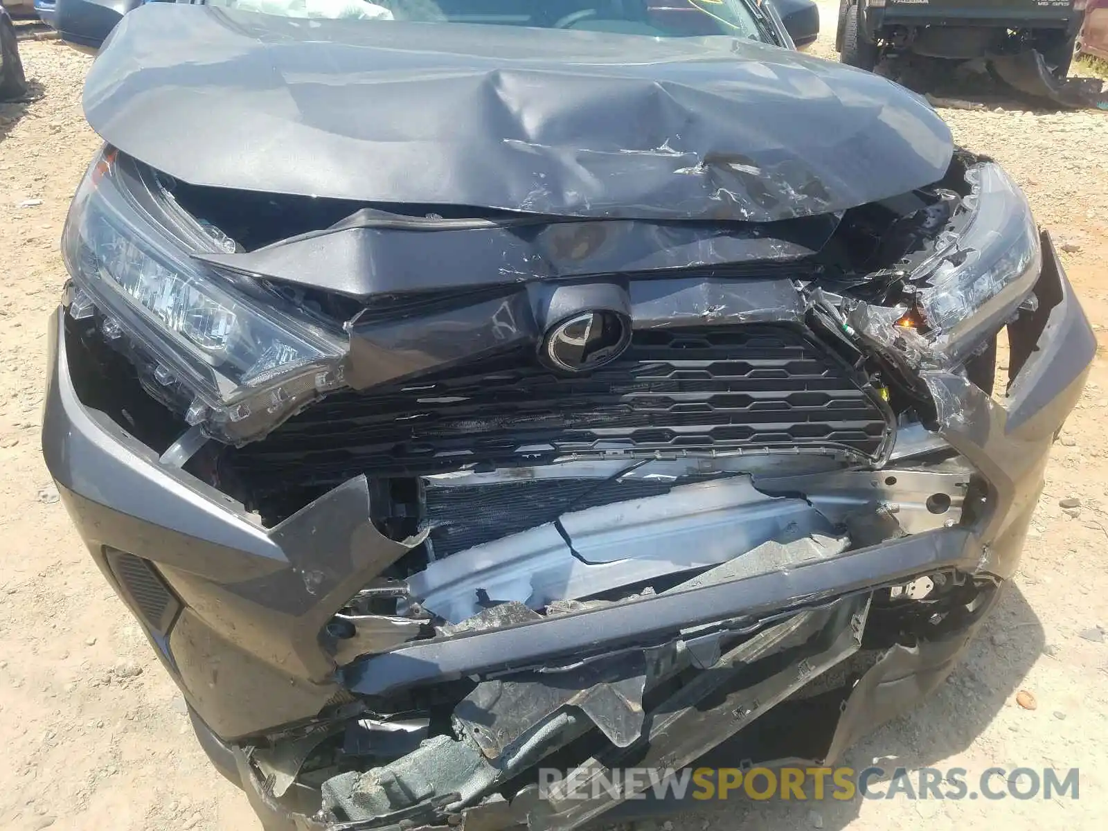 9 Photograph of a damaged car 2T3H1RFV2KW036892 TOYOTA RAV4 2019