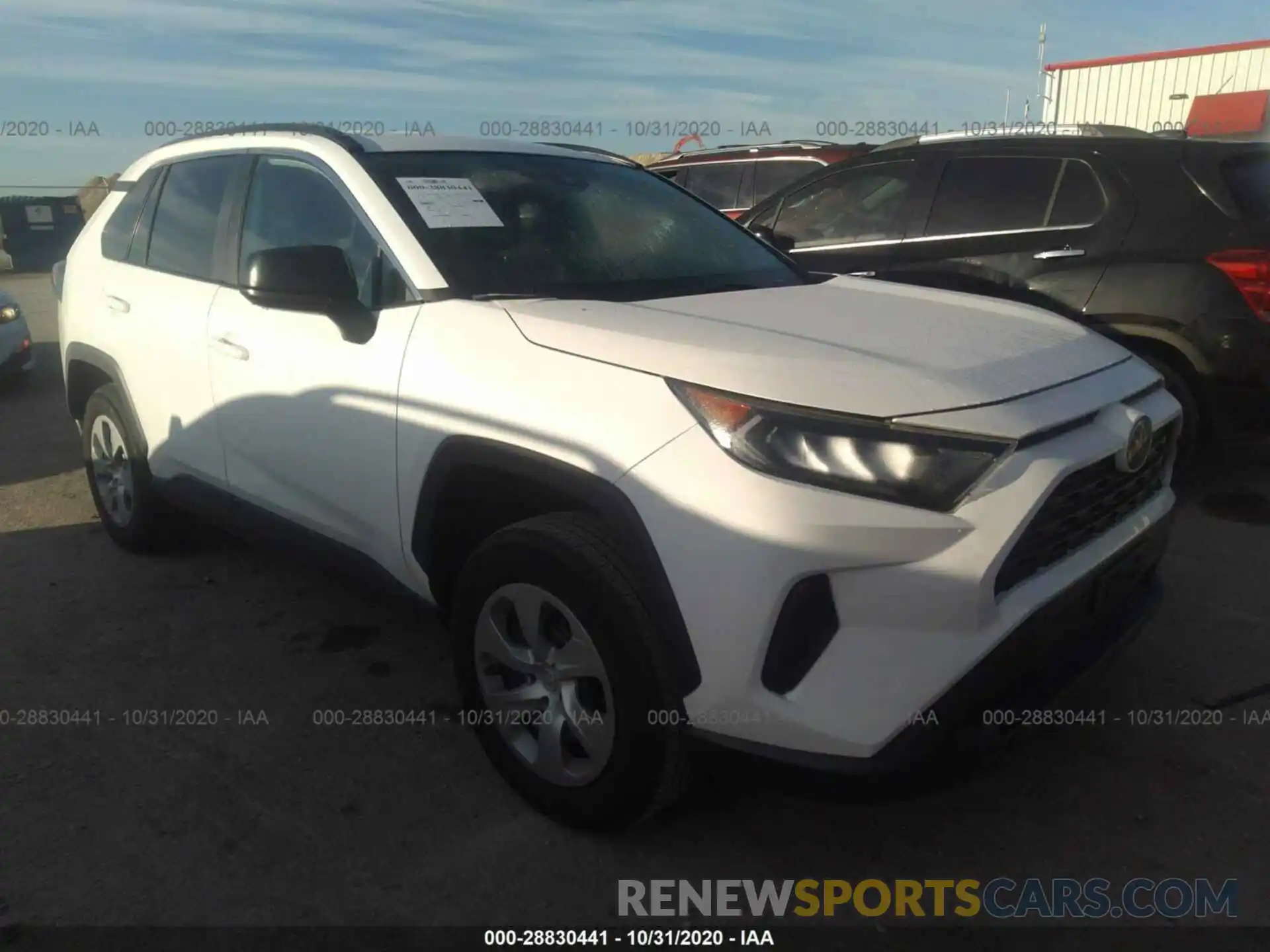 1 Фотография поврежденного автомобиля 2T3H1RFV2KW037282 TOYOTA RAV4 2019