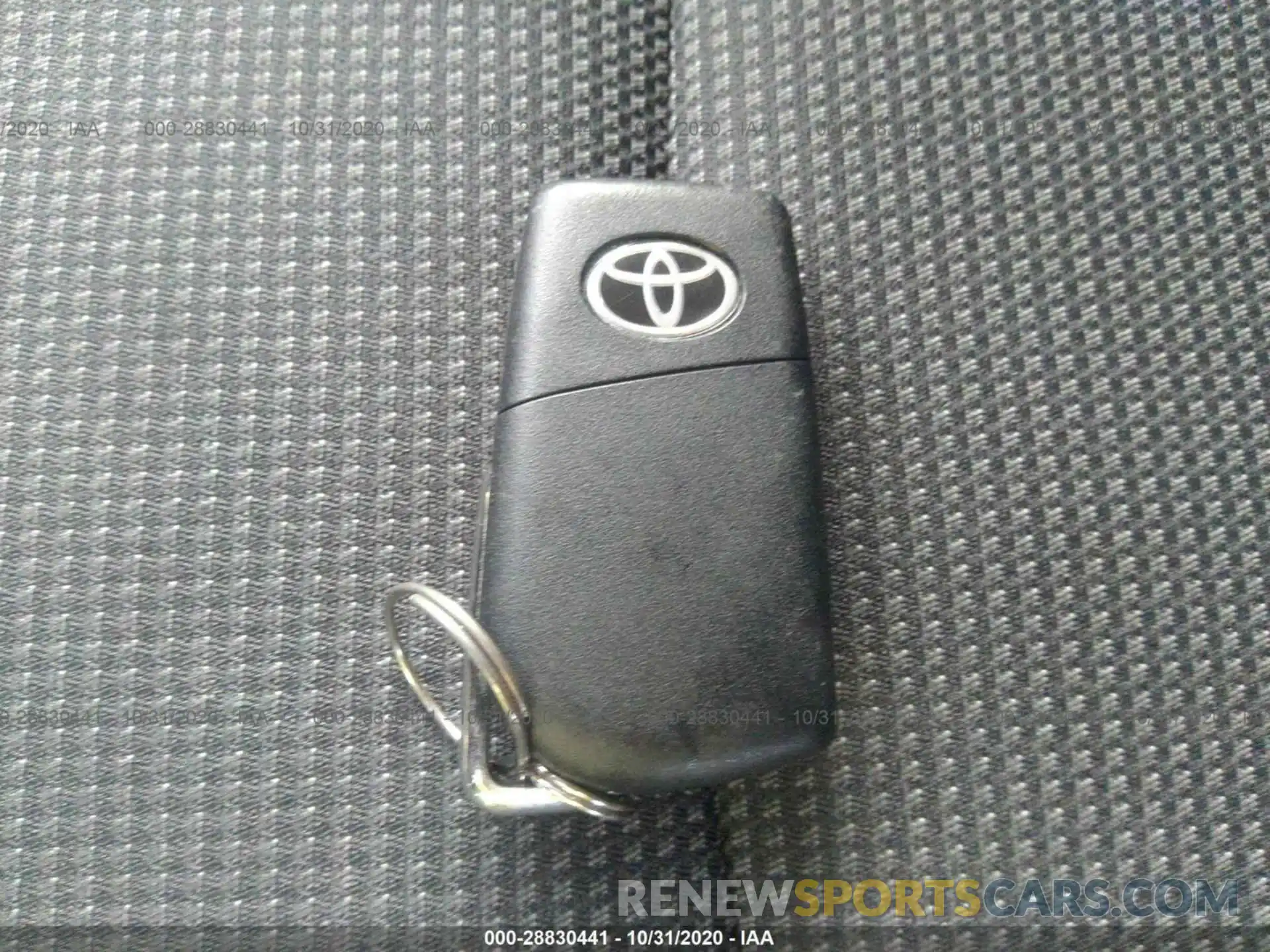 11 Фотография поврежденного автомобиля 2T3H1RFV2KW037282 TOYOTA RAV4 2019