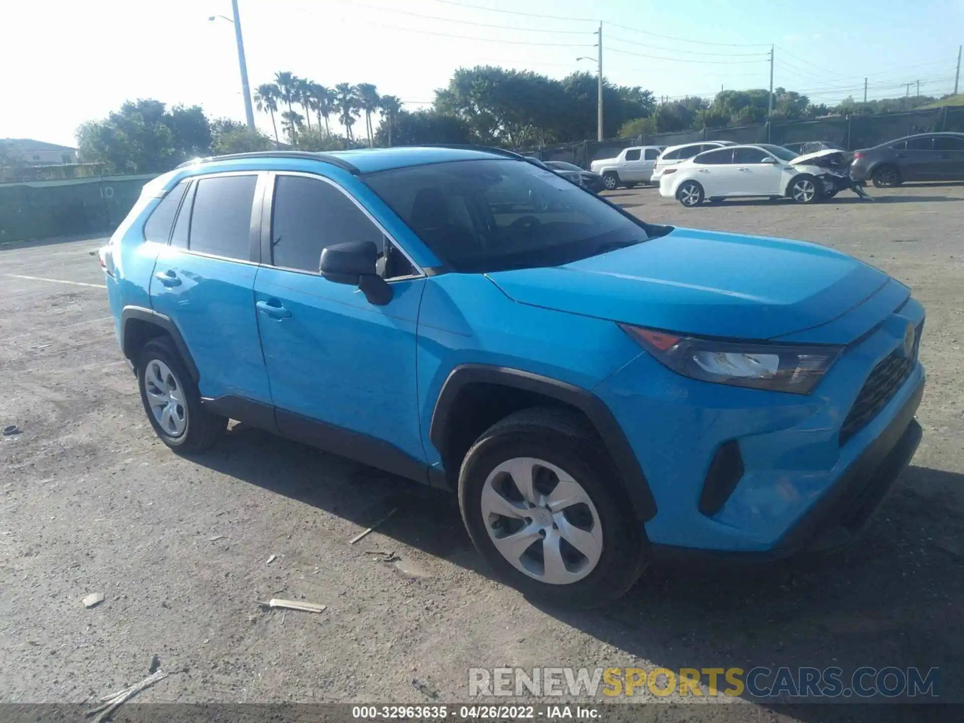 1 Фотография поврежденного автомобиля 2T3H1RFV2KW038366 TOYOTA RAV4 2019