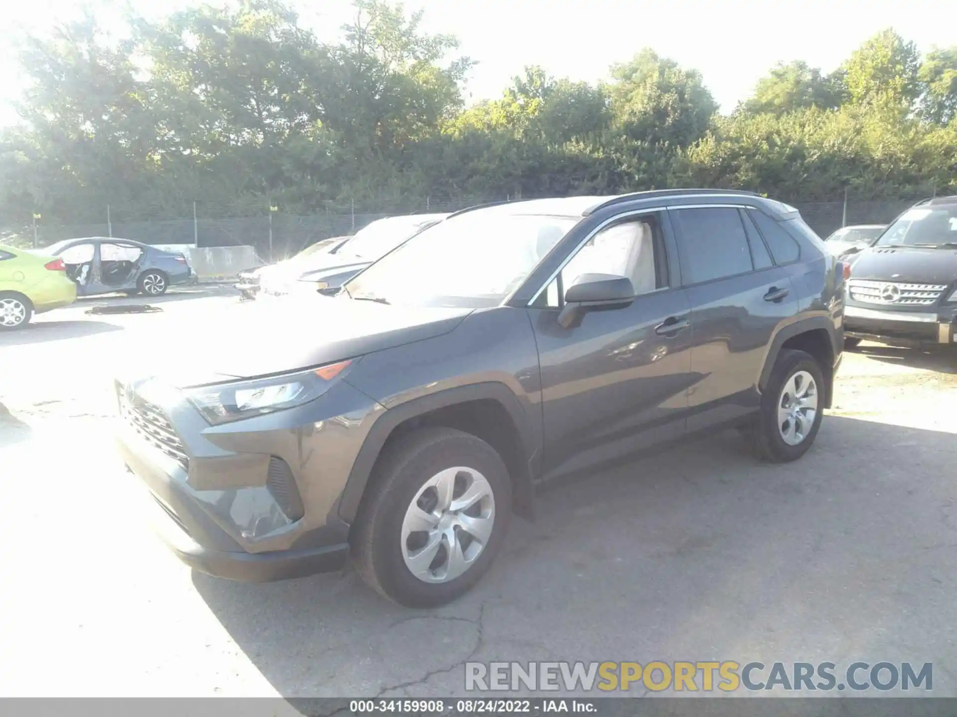 2 Photograph of a damaged car 2T3H1RFV2KW038853 TOYOTA RAV4 2019