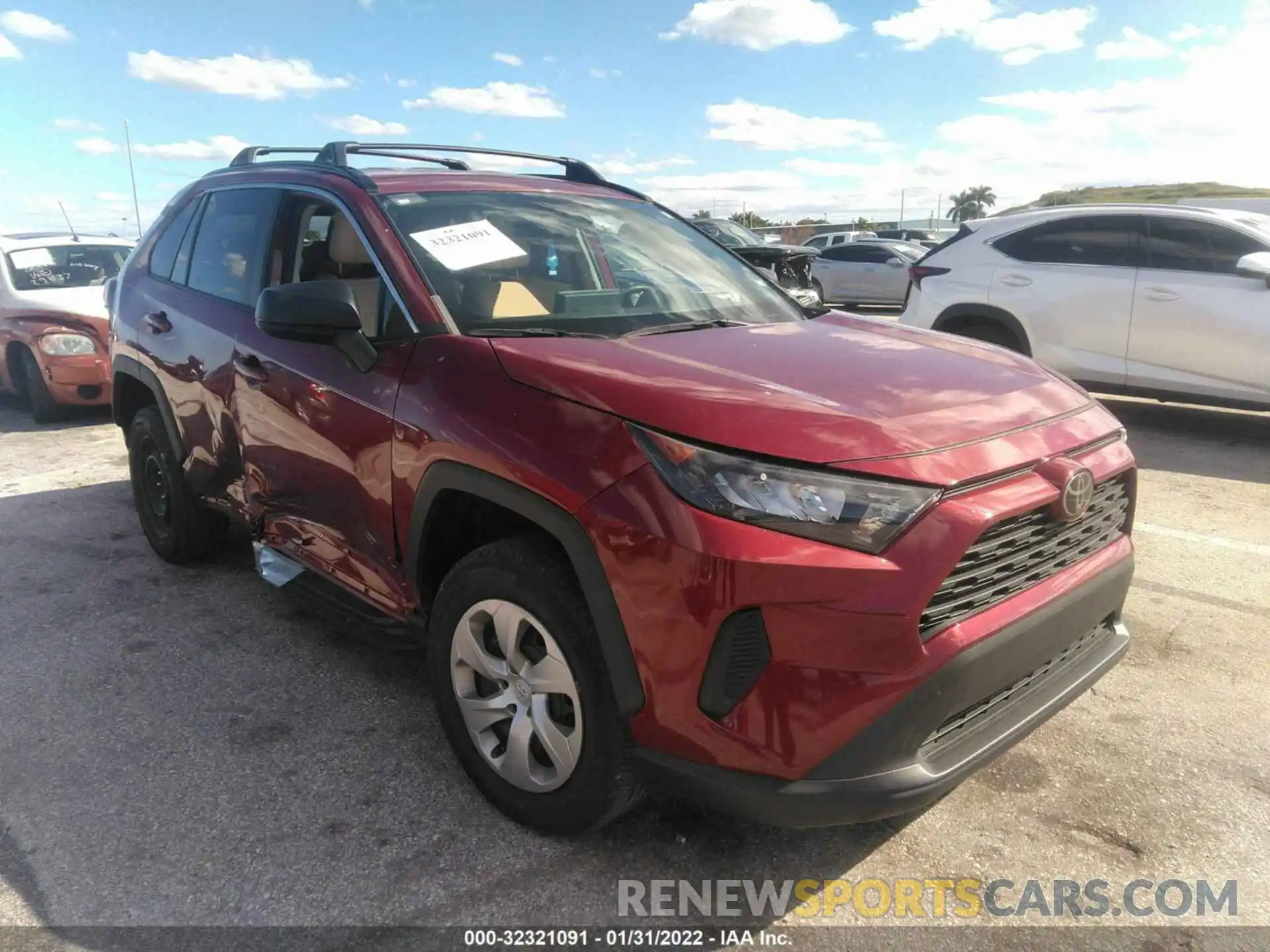 1 Photograph of a damaged car 2T3H1RFV2KW039503 TOYOTA RAV4 2019