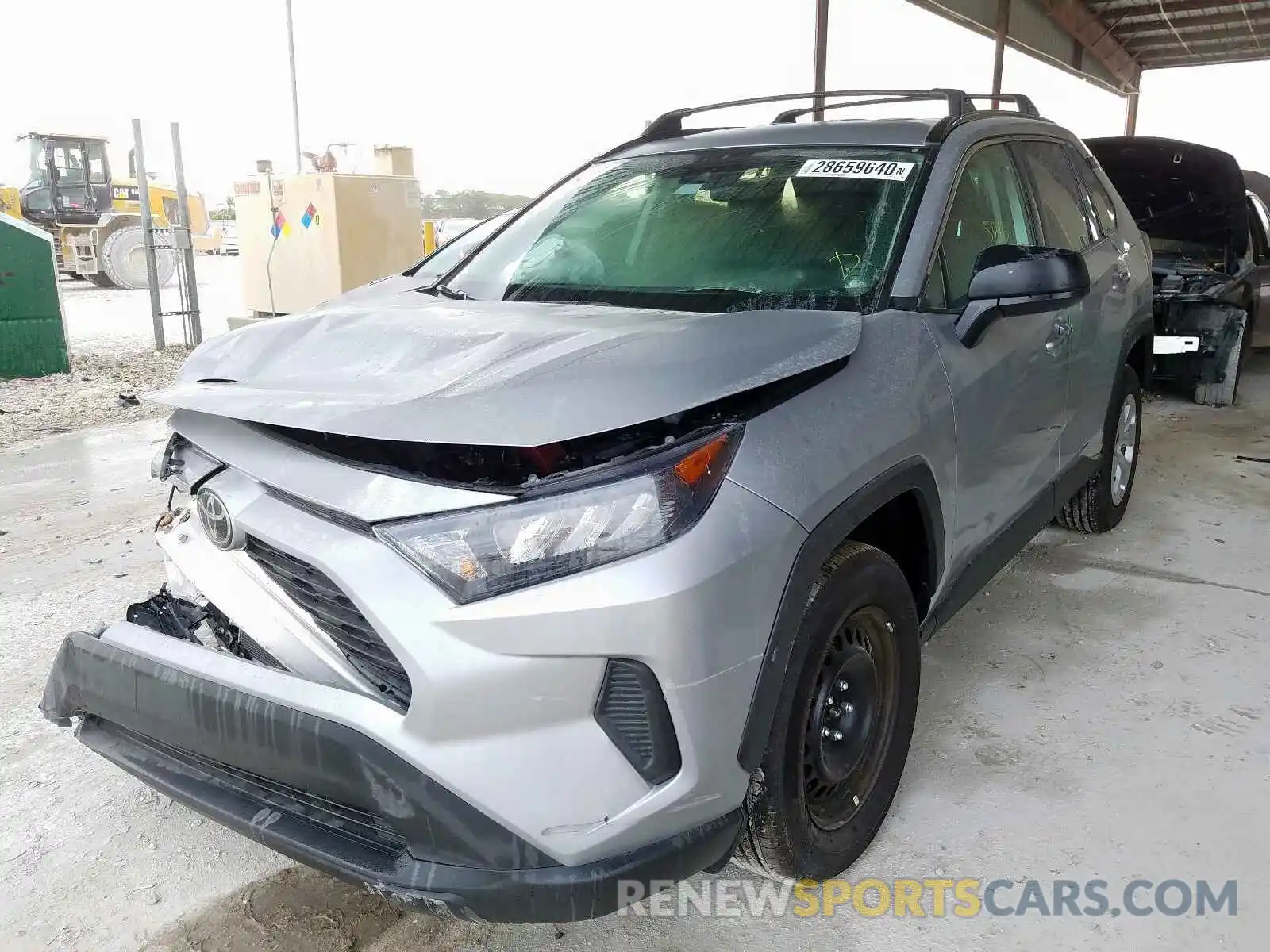 2 Photograph of a damaged car 2T3H1RFV2KW040117 TOYOTA RAV4 2019