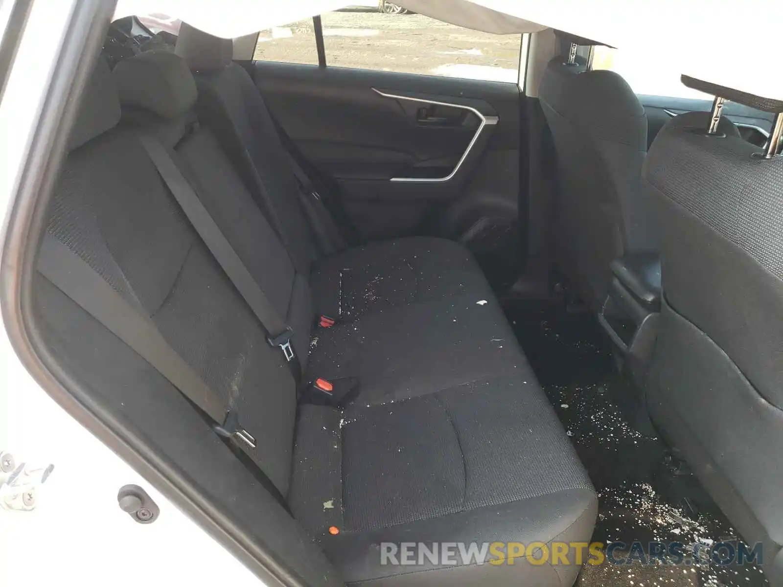 6 Photograph of a damaged car 2T3H1RFV2KW041994 TOYOTA RAV4 2019