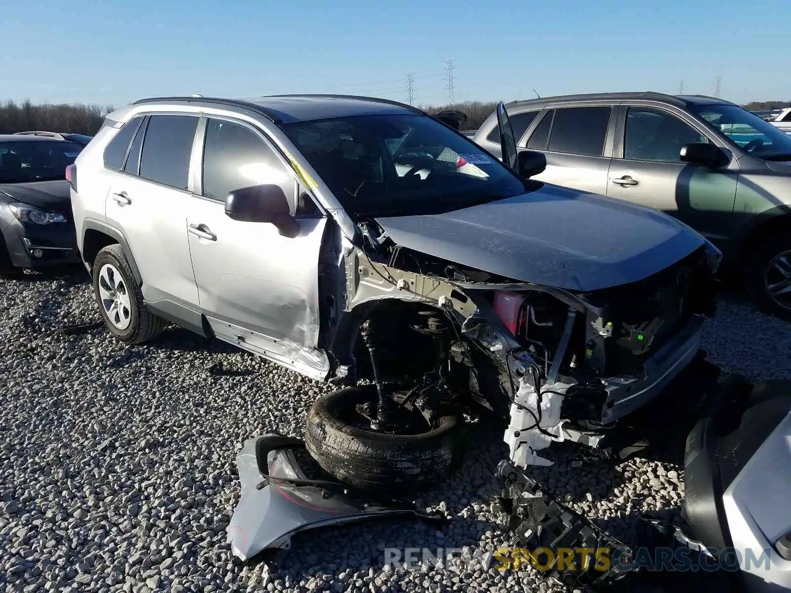 1 Photograph of a damaged car 2T3H1RFV2KW048945 TOYOTA RAV4 2019