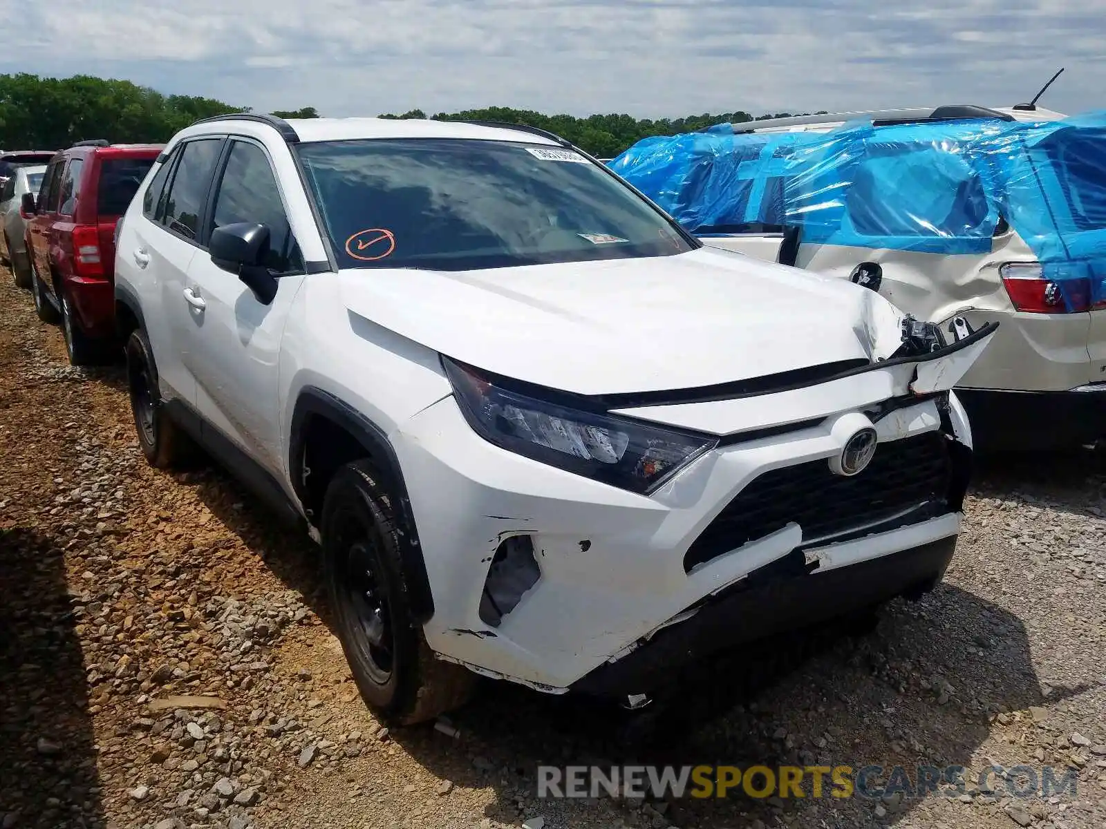 1 Photograph of a damaged car 2T3H1RFV2KW051439 TOYOTA RAV4 2019