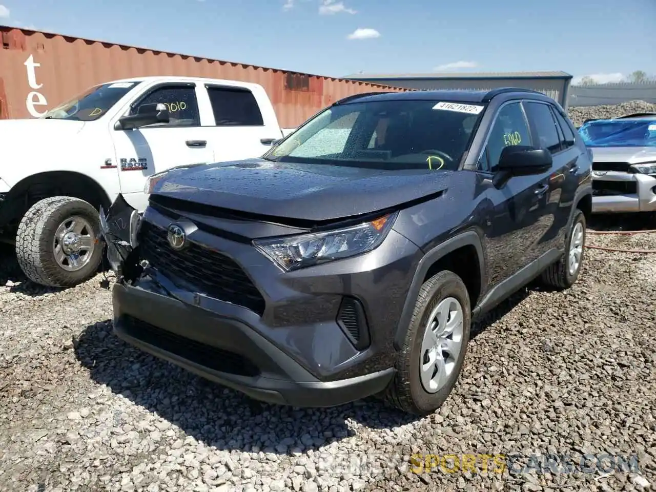 2 Photograph of a damaged car 2T3H1RFV2KW053854 TOYOTA RAV4 2019