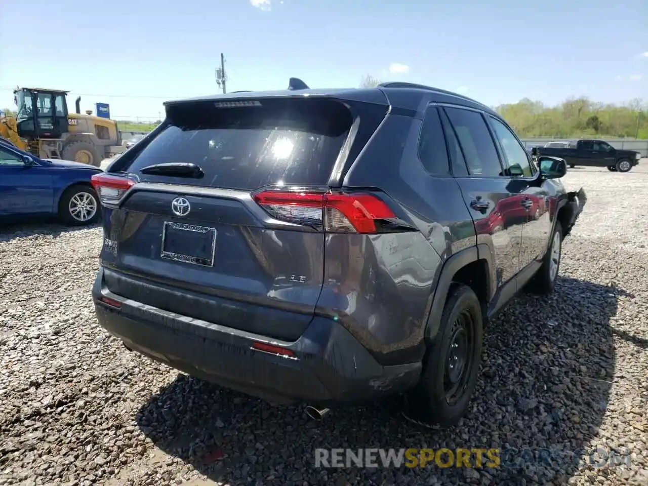 4 Photograph of a damaged car 2T3H1RFV2KW053854 TOYOTA RAV4 2019