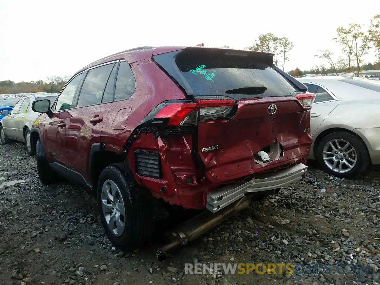 3 Photograph of a damaged car 2T3H1RFV2KW057290 TOYOTA RAV4 2019