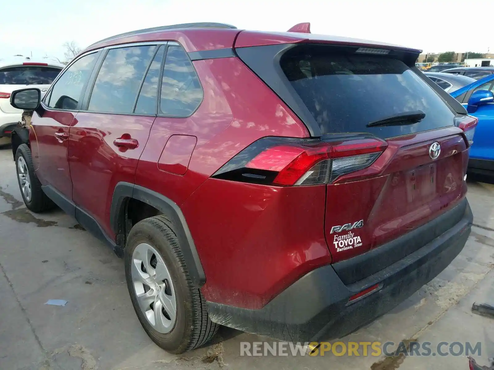 3 Photograph of a damaged car 2T3H1RFV3KC002946 TOYOTA RAV4 2019