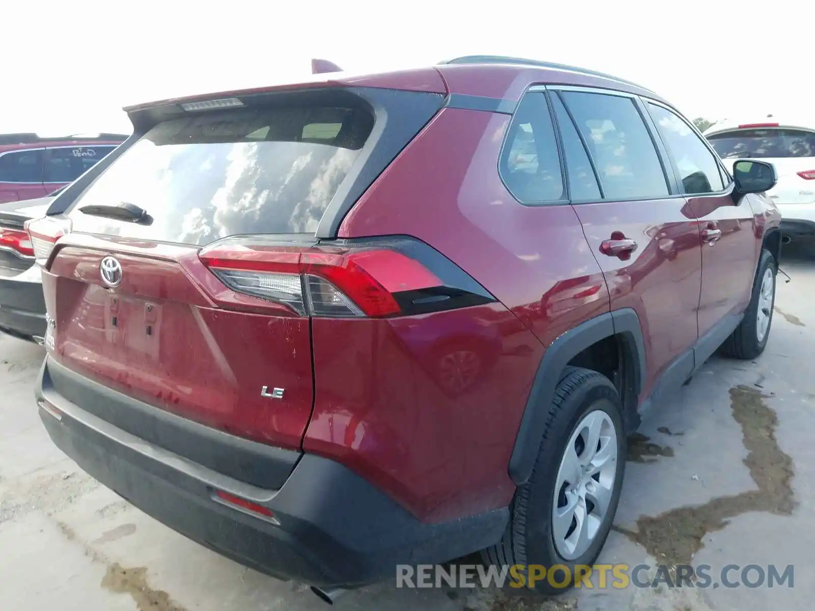 4 Photograph of a damaged car 2T3H1RFV3KC002946 TOYOTA RAV4 2019