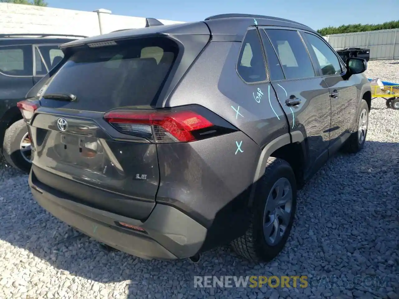 4 Photograph of a damaged car 2T3H1RFV3KC004566 TOYOTA RAV4 2019