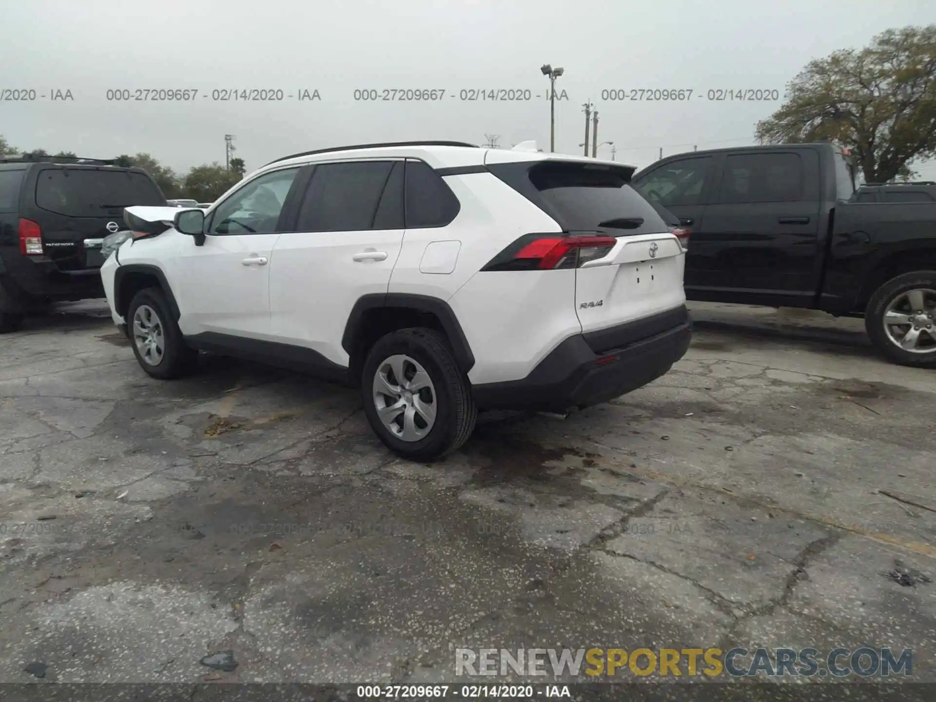 3 Photograph of a damaged car 2T3H1RFV3KC017513 TOYOTA RAV4 2019