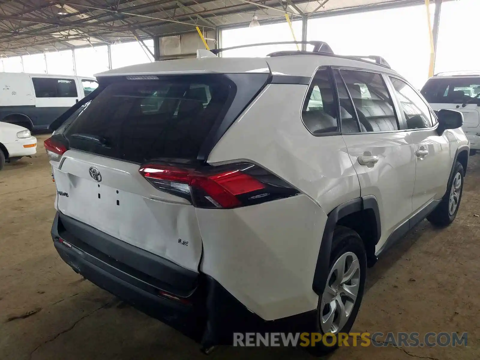 4 Photograph of a damaged car 2T3H1RFV3KC017561 TOYOTA RAV4 2019