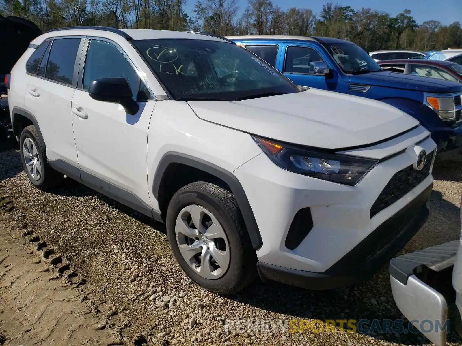 1 Photograph of a damaged car 2T3H1RFV3KC021349 TOYOTA RAV4 2019