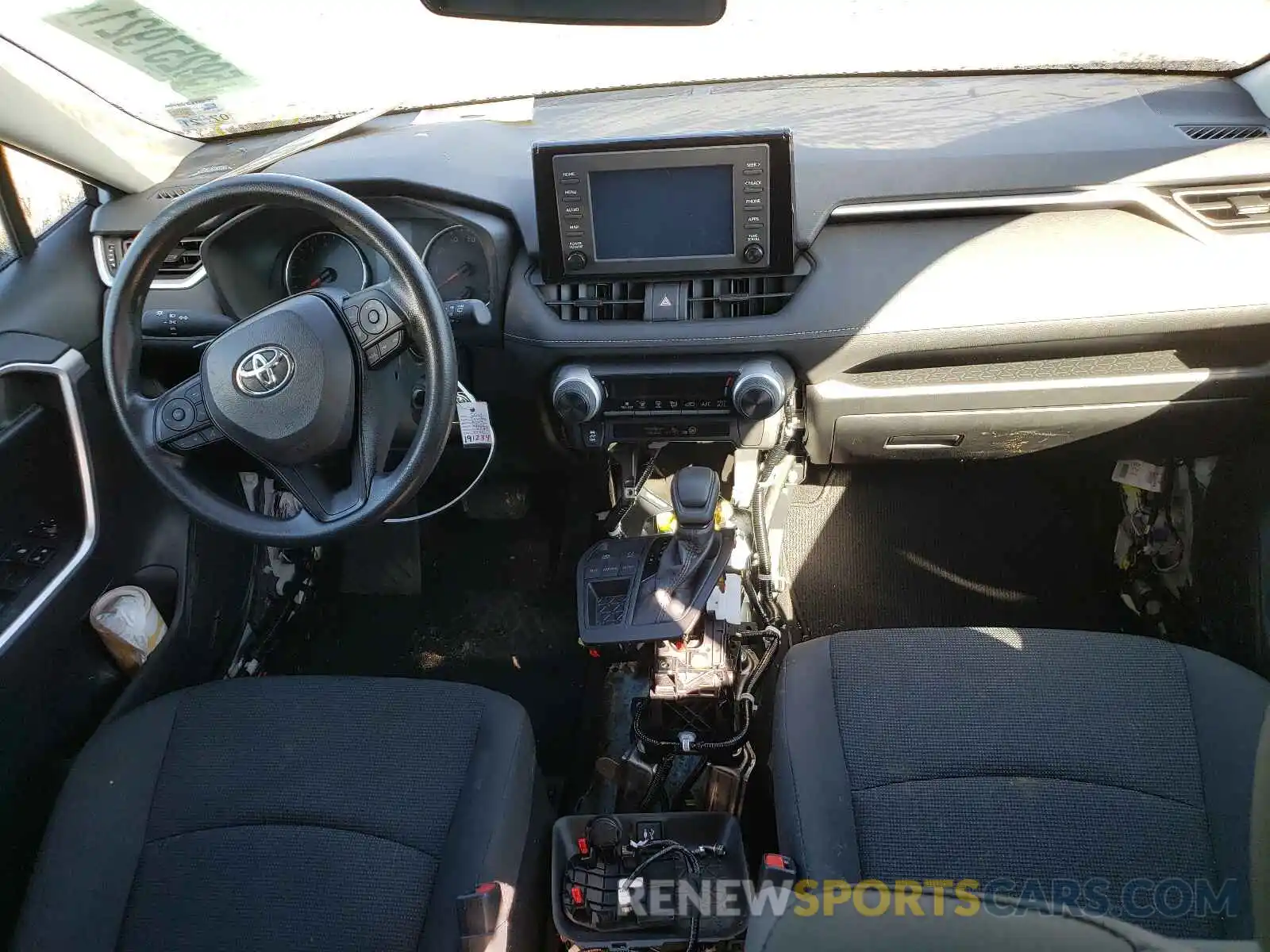 9 Фотография поврежденного автомобиля 2T3H1RFV3KC021349 TOYOTA RAV4 2019