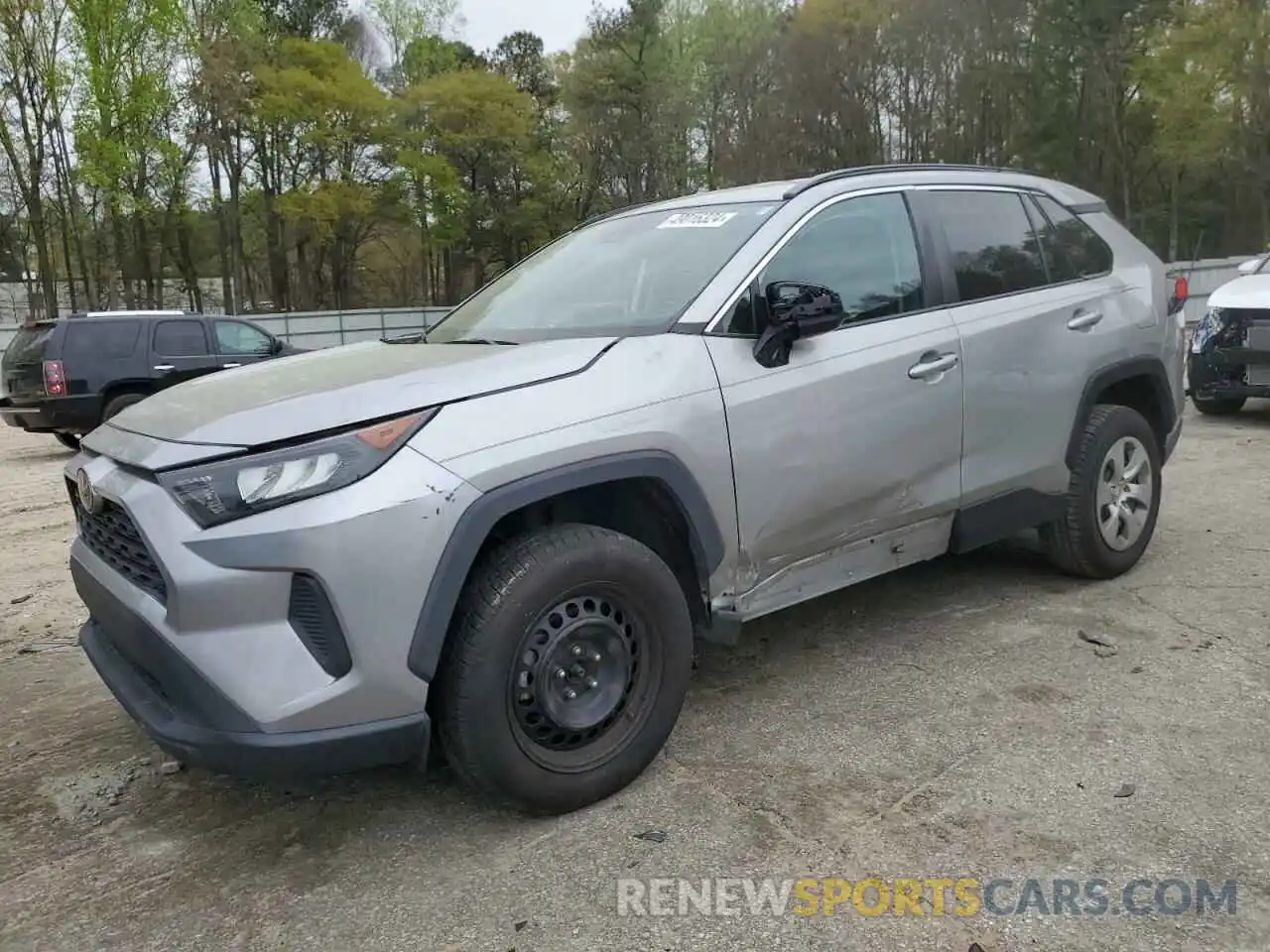 1 Photograph of a damaged car 2T3H1RFV3KC027345 TOYOTA RAV4 2019