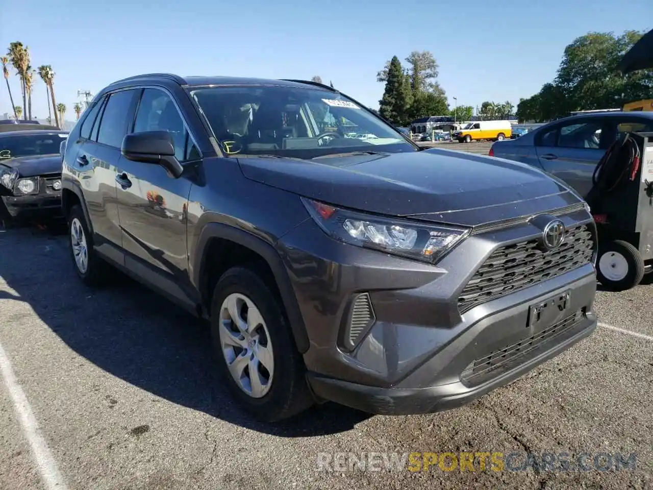 1 Photograph of a damaged car 2T3H1RFV3KC032898 TOYOTA RAV4 2019