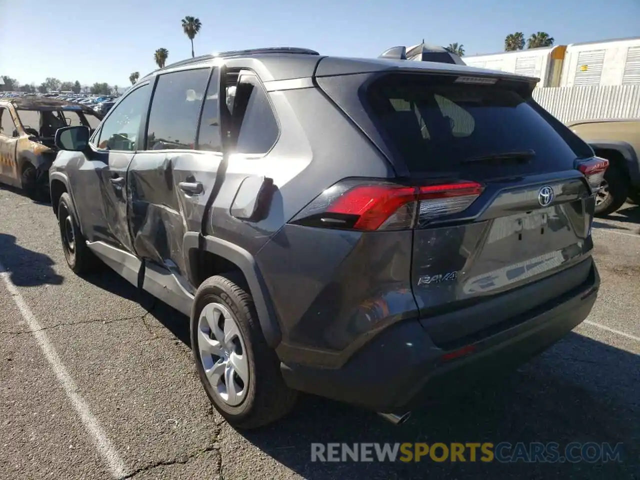 3 Photograph of a damaged car 2T3H1RFV3KC032898 TOYOTA RAV4 2019