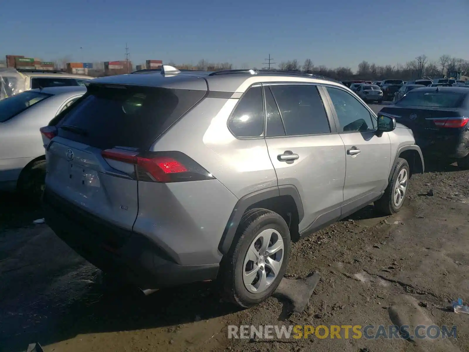 4 Photograph of a damaged car 2T3H1RFV3KW002167 TOYOTA RAV4 2019