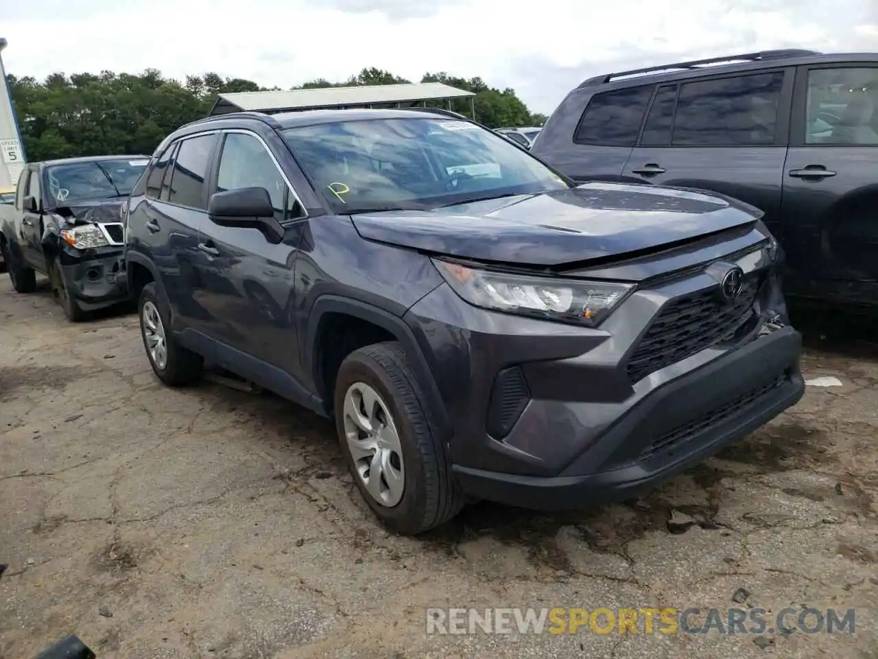 1 Photograph of a damaged car 2T3H1RFV3KW003707 TOYOTA RAV4 2019