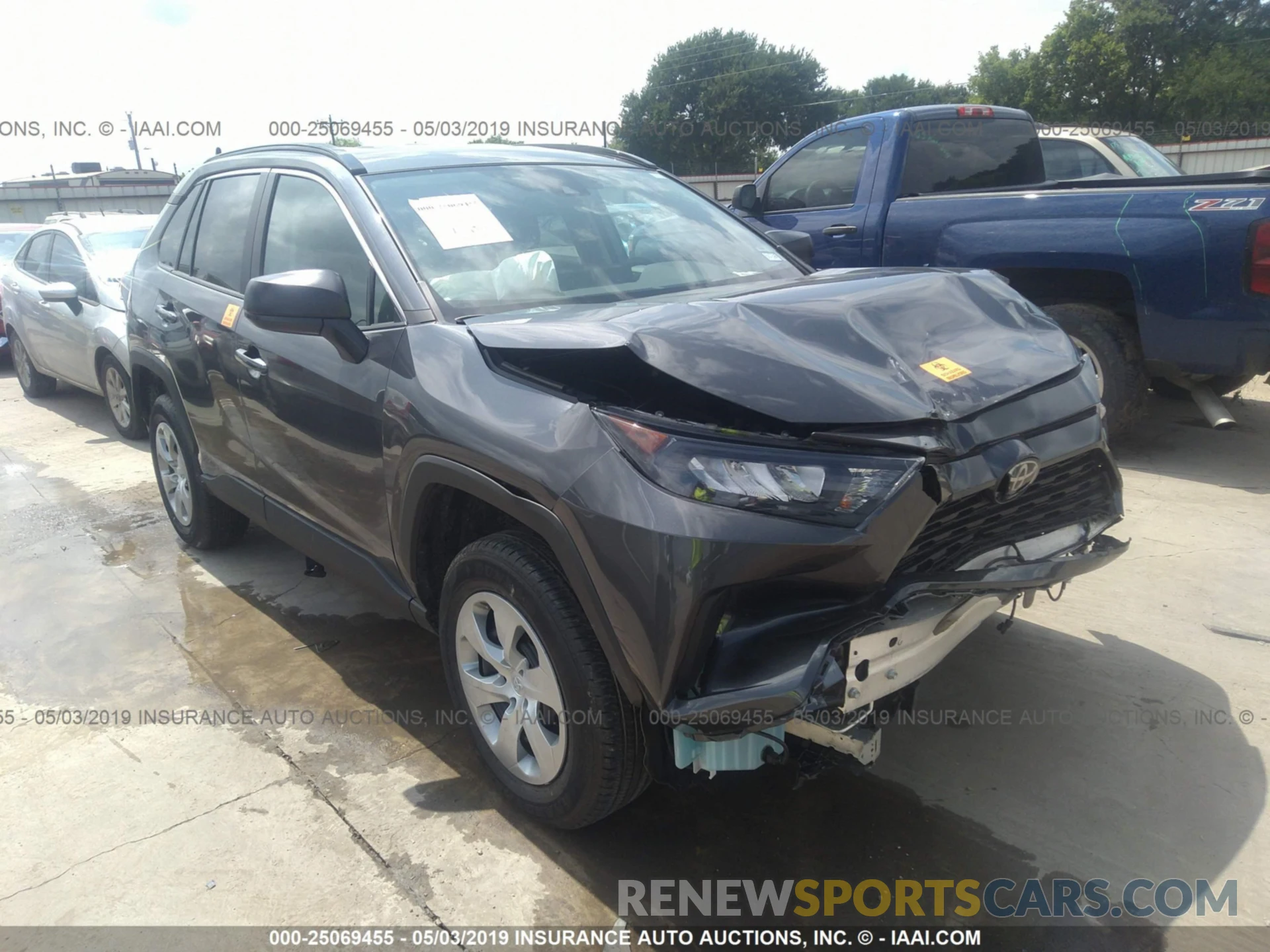 1 Photograph of a damaged car 2T3H1RFV3KW008356 TOYOTA RAV4 2019