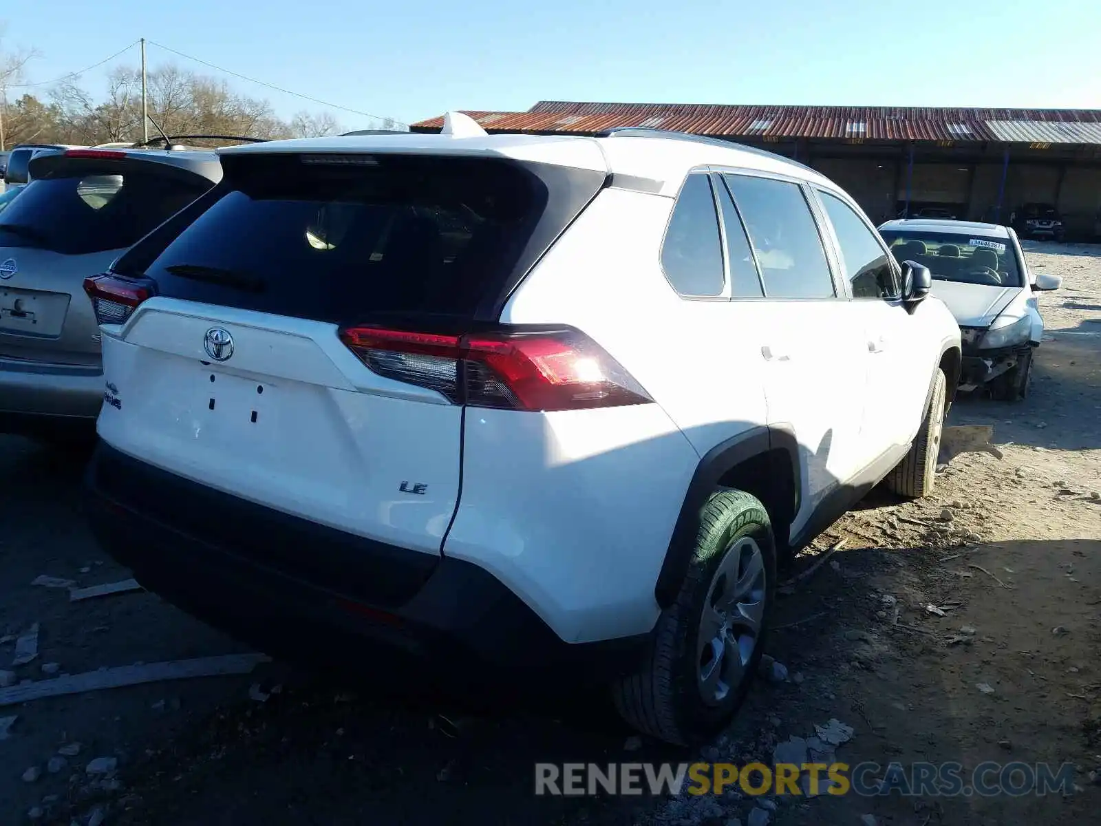 4 Photograph of a damaged car 2T3H1RFV3KW011449 TOYOTA RAV4 2019