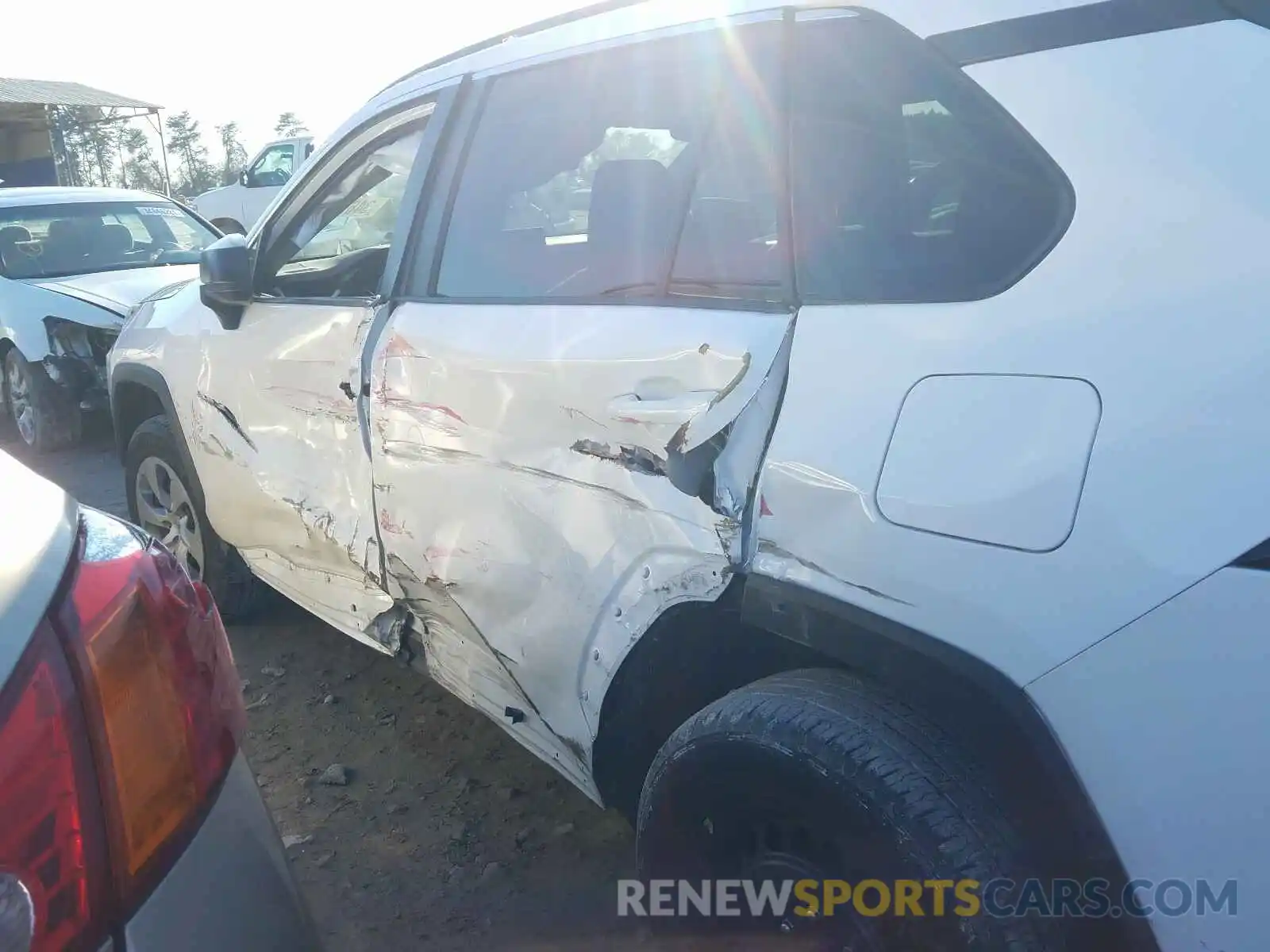 9 Photograph of a damaged car 2T3H1RFV3KW011449 TOYOTA RAV4 2019