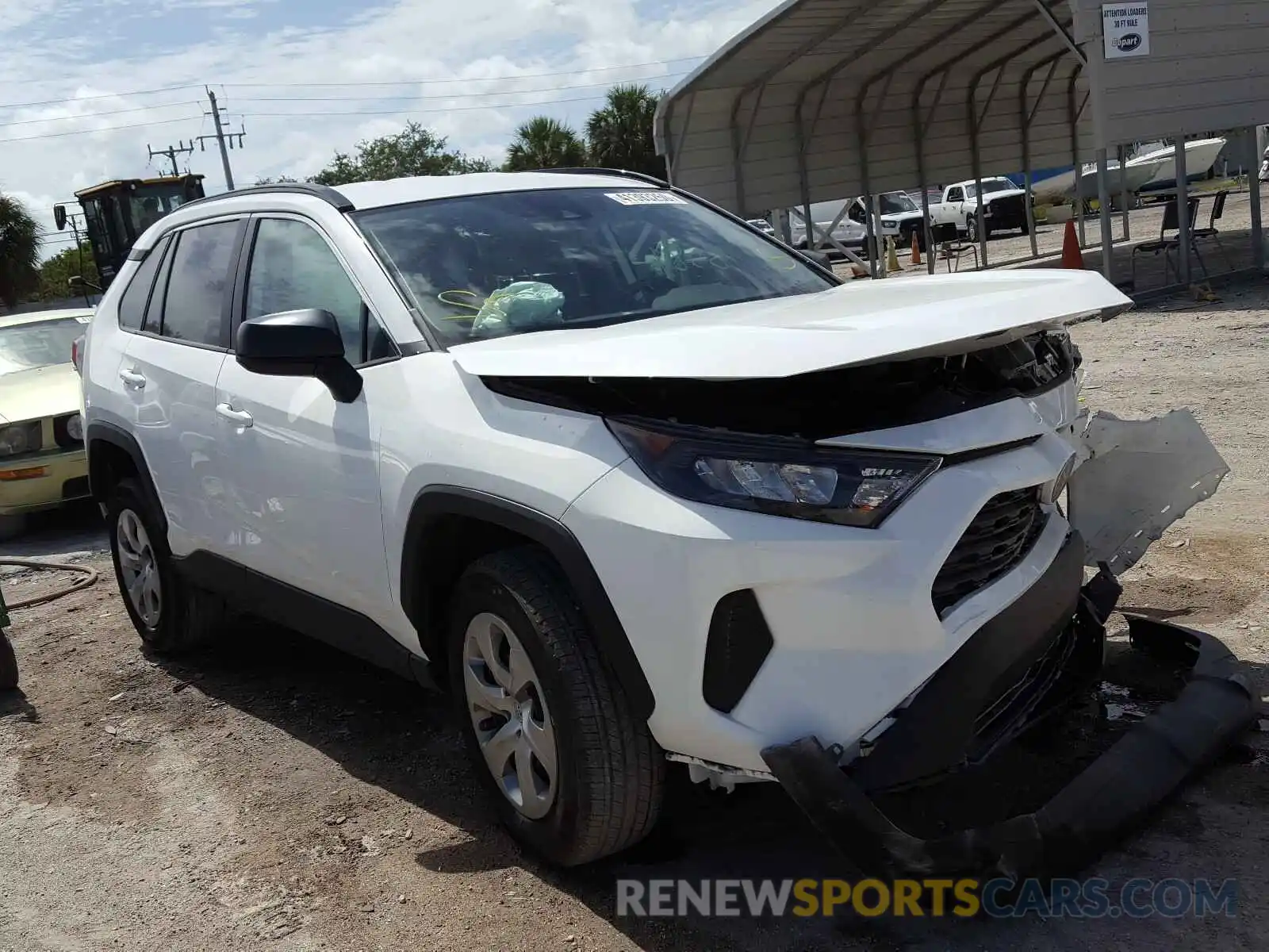 1 Photograph of a damaged car 2T3H1RFV3KW016246 TOYOTA RAV4 2019