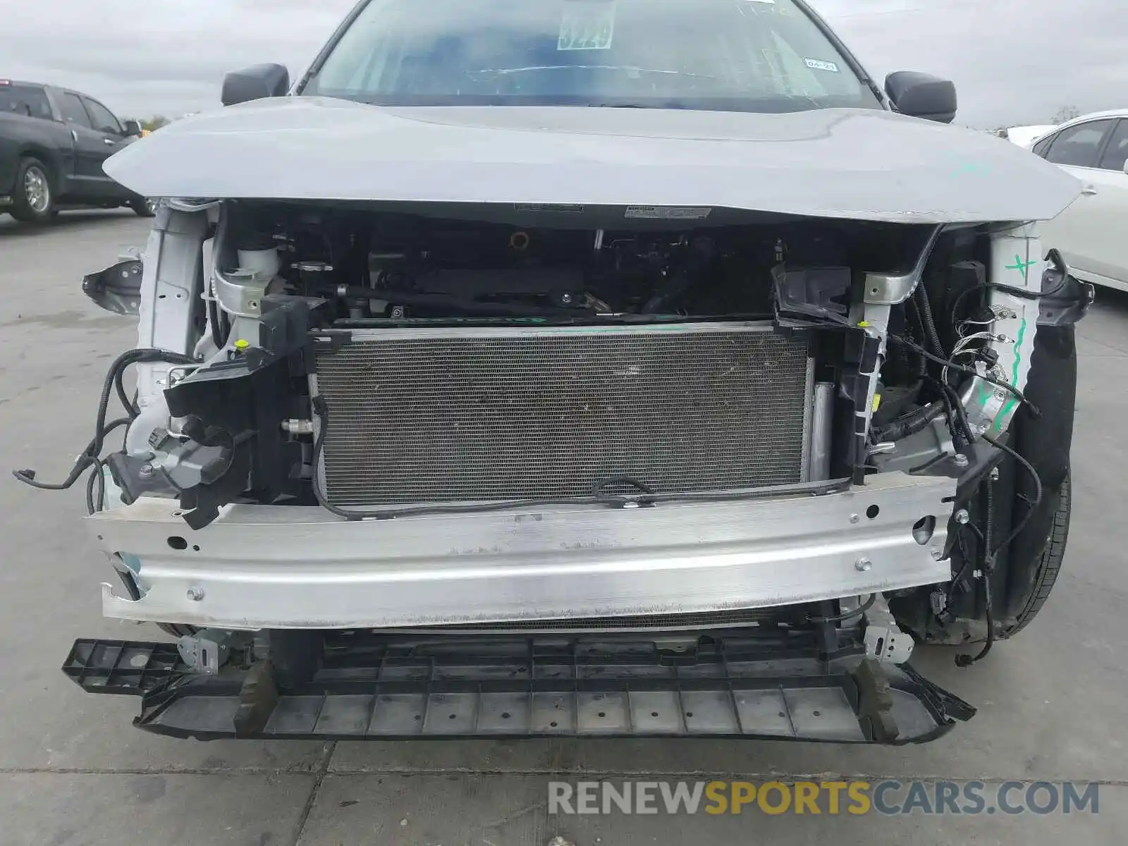 9 Photograph of a damaged car 2T3H1RFV3KW017252 TOYOTA RAV4 2019